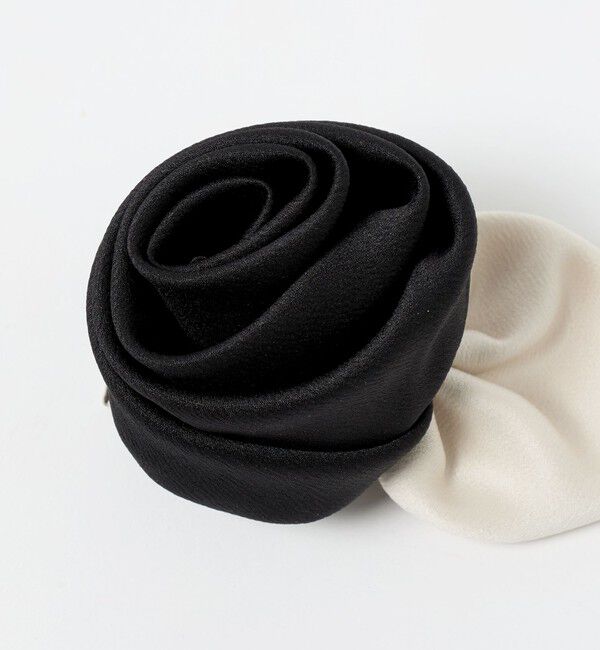 UNITED ARROWS「サテン ローズ コサージュ」|ブローチ・コサージュ|