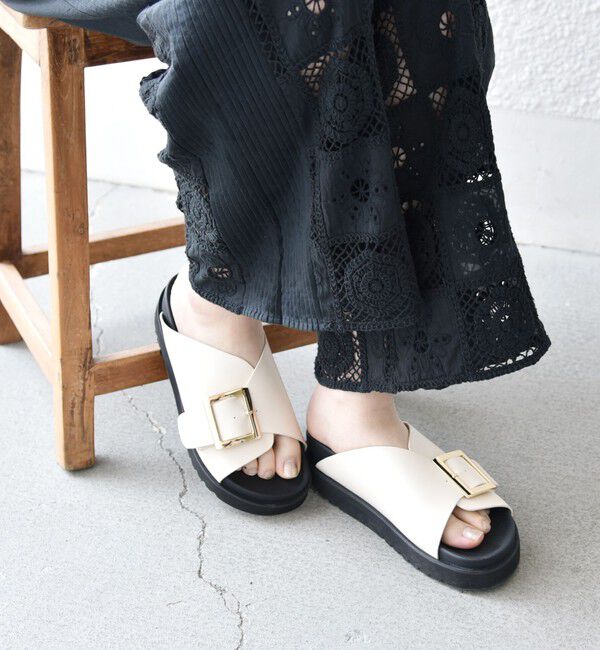 SHIPS any「SHIPS any: バックル ベルト プラットフォーム サンダル」|サンダル|オフホワイト