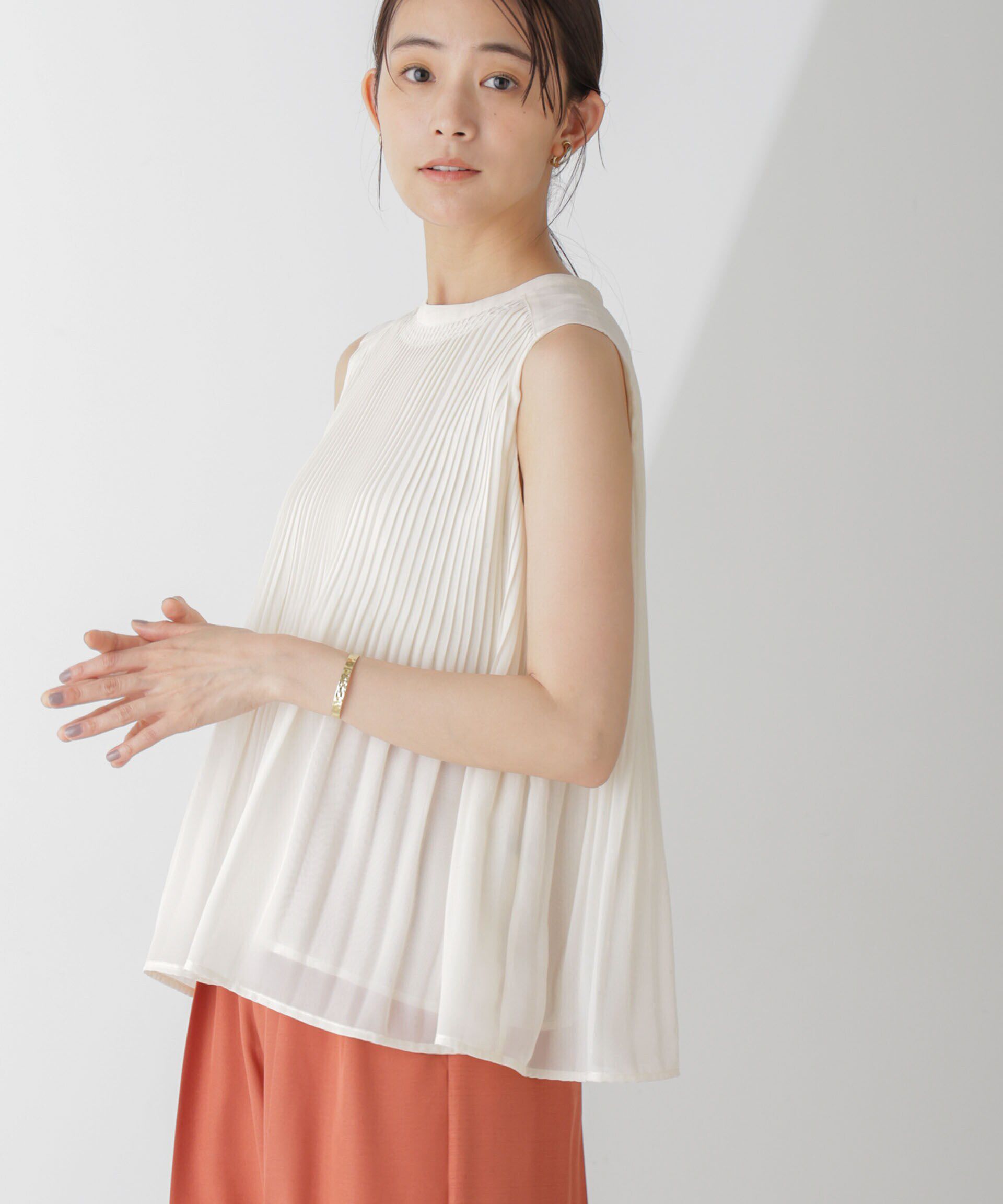 nano･universe「プリーツノースリーブブラウス」|シャツ・ブラウス|