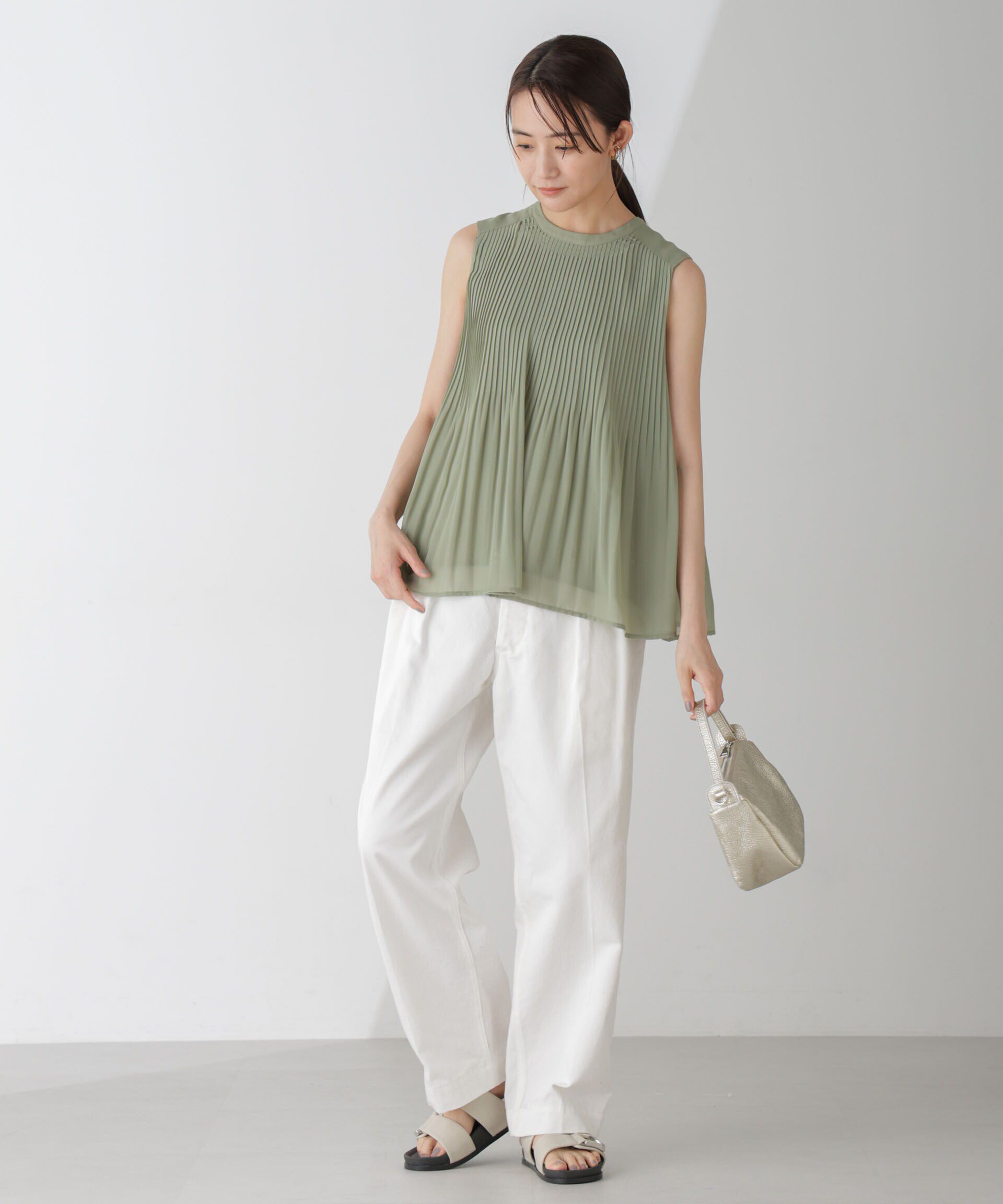 nano･universe「プリーツノースリーブブラウス」|シャツ・ブラウス|