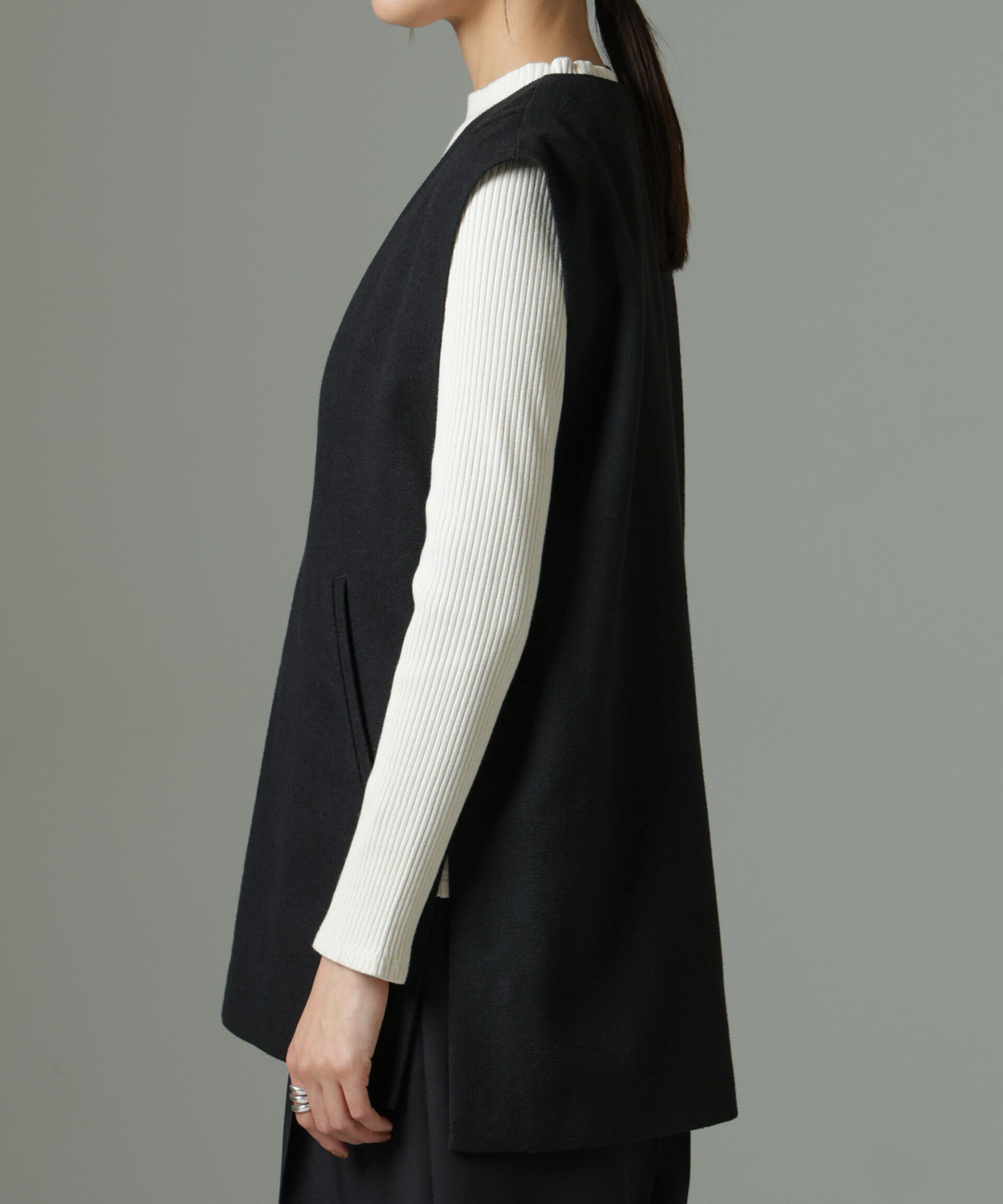 nano･universe「深Vネックベスト＋ニットソーセット」|シャツ・ブラウス|