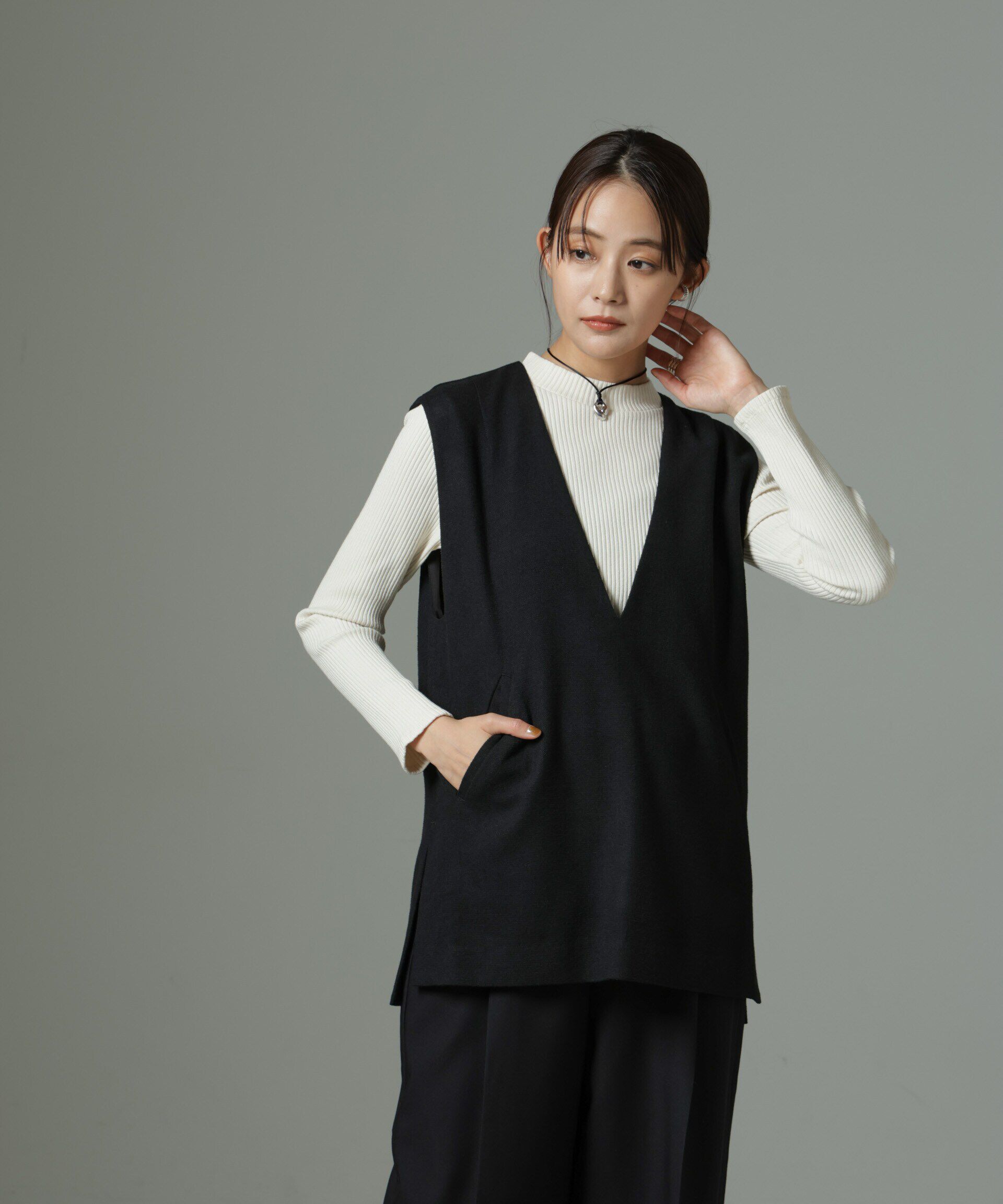 nano･universe「深Vネックベスト＋ニットソーセット」|シャツ・ブラウス|