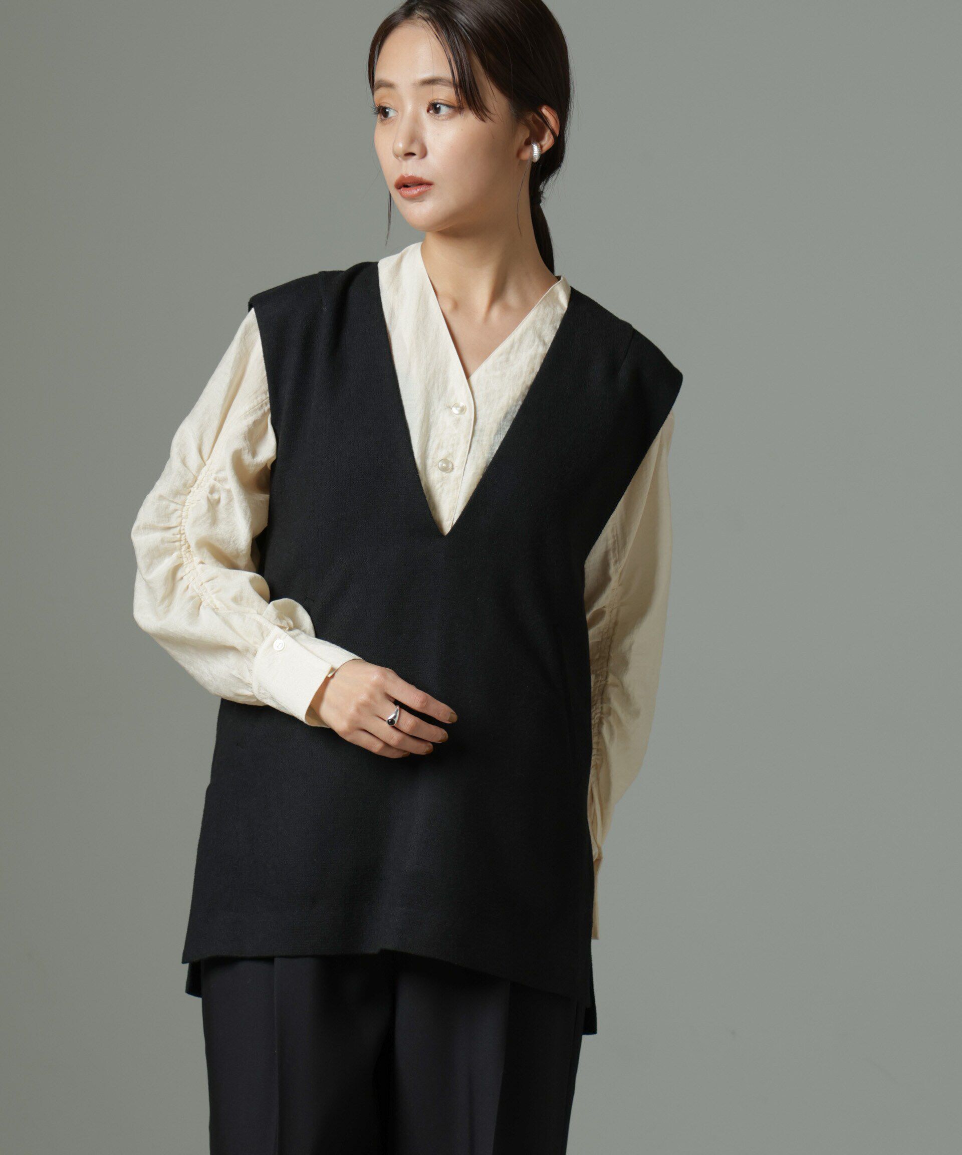 nano･universe「深Vネックベスト＋ニットソーセット」|シャツ・ブラウス|