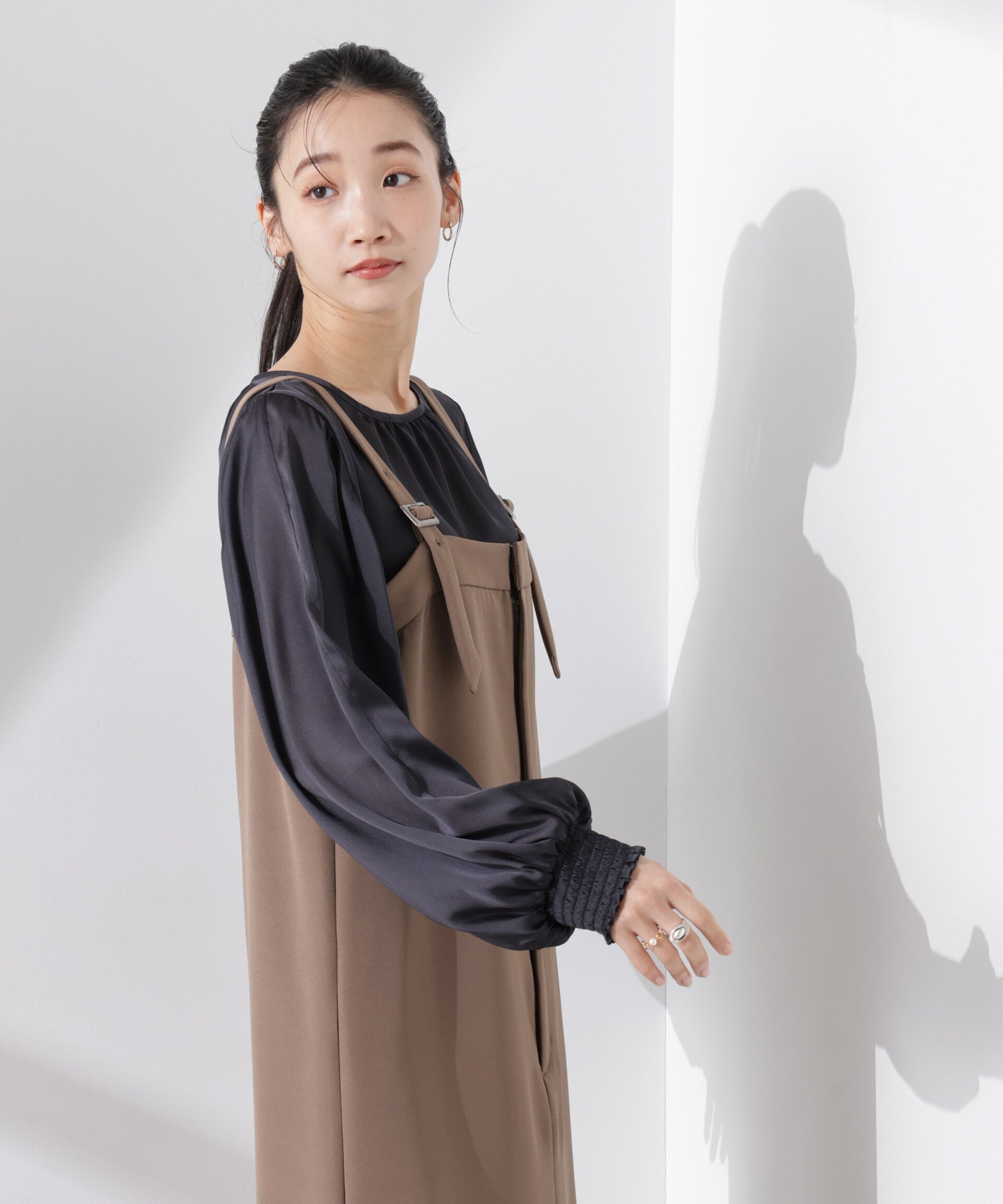 nano･universe「2WAYデザインスリーブサテンブラウス」|シャツ・ブラウス|