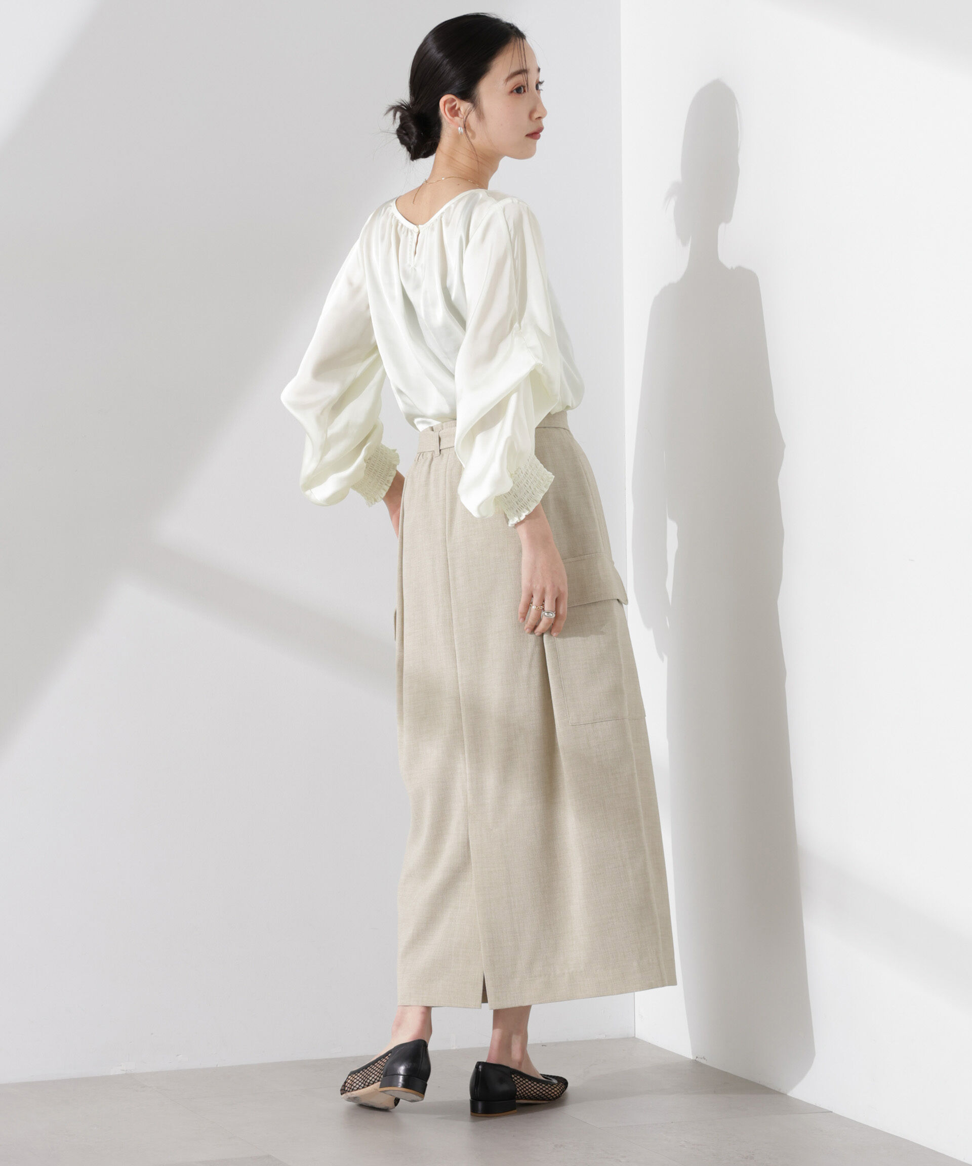 nano･universe「2WAYデザインスリーブサテンブラウス」|シャツ・ブラウス|