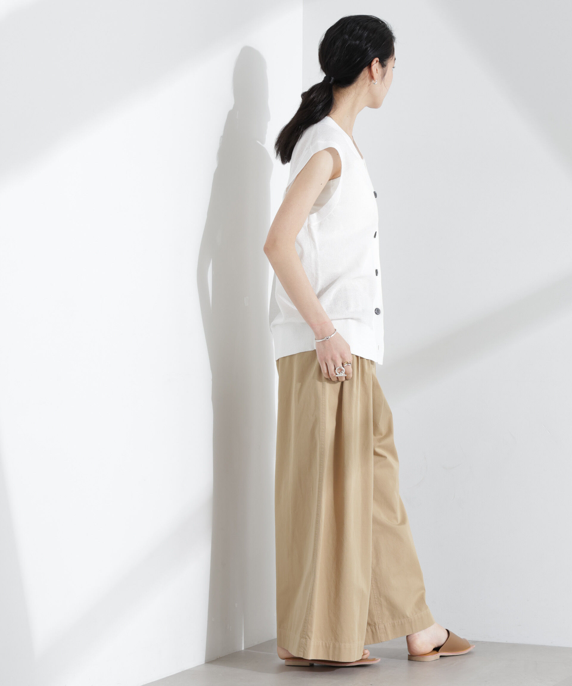 nano･universe「コットンタックワイドパンツ」|チノ|