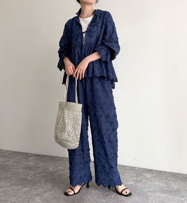 fredy emue「3D刺繍スカラップイージーパンツ」|チノ|