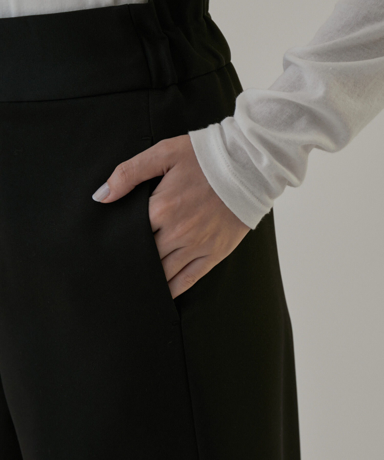 SALON adam et rope'「エコツイルスタイルアップワイドパンツ【洗える】」|チノ|