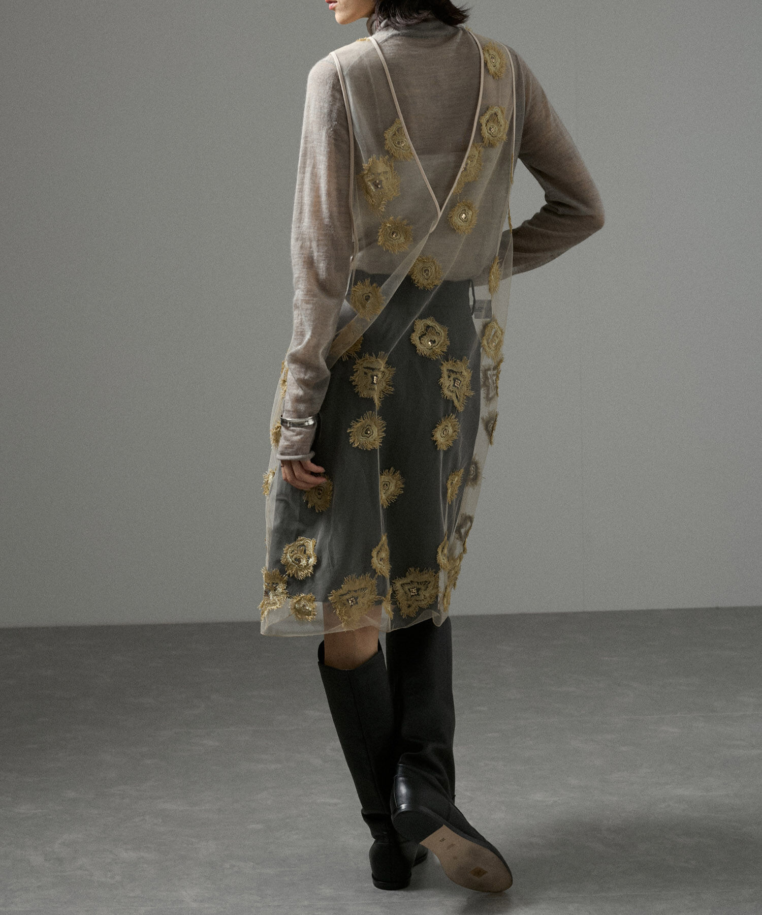 SALON adam et rope'「【前後2WAY】フラワーエンブロイダリーシアージャンパースカート」|ワンピース|