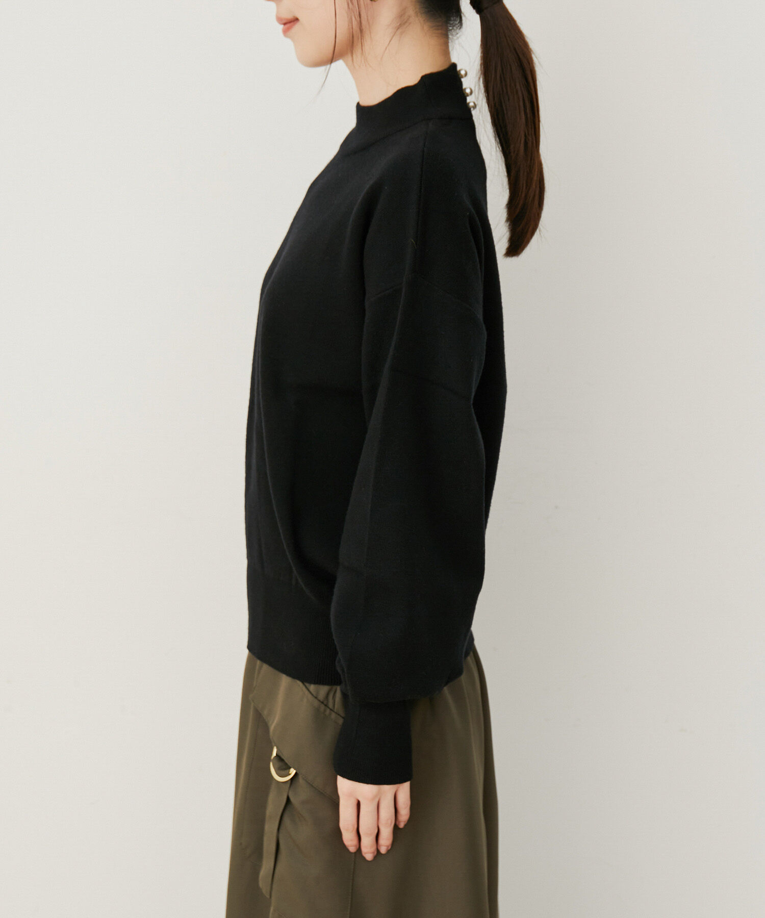 VIS「【吸湿発熱・エコベロ】バックパールハイネックニット」|ニット・セーター|