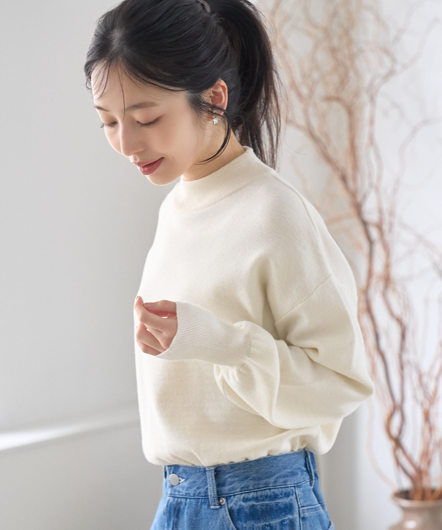 VIS「【吸湿発熱・エコベロ】バックパールハイネックニット」|ニット・セーター|