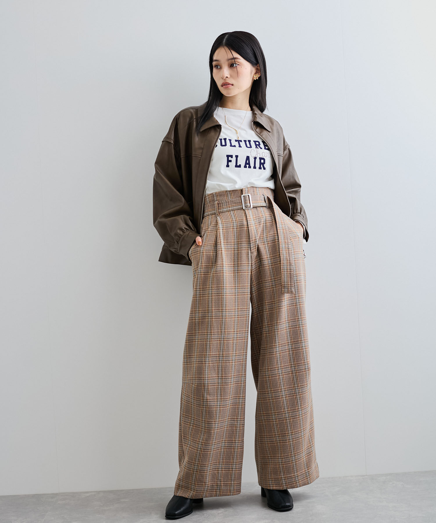 VIS「スタッズ&times;ロゴデザインロングTシャツ」|Tシャツ・カットソー|