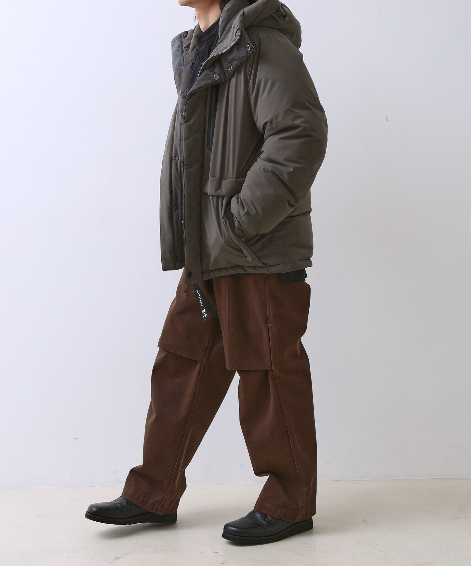 ADAM ET ROPE'「【ALLIED】700FP ショート フーディー ダウンジャケット / ユニセックス」|ダウン|