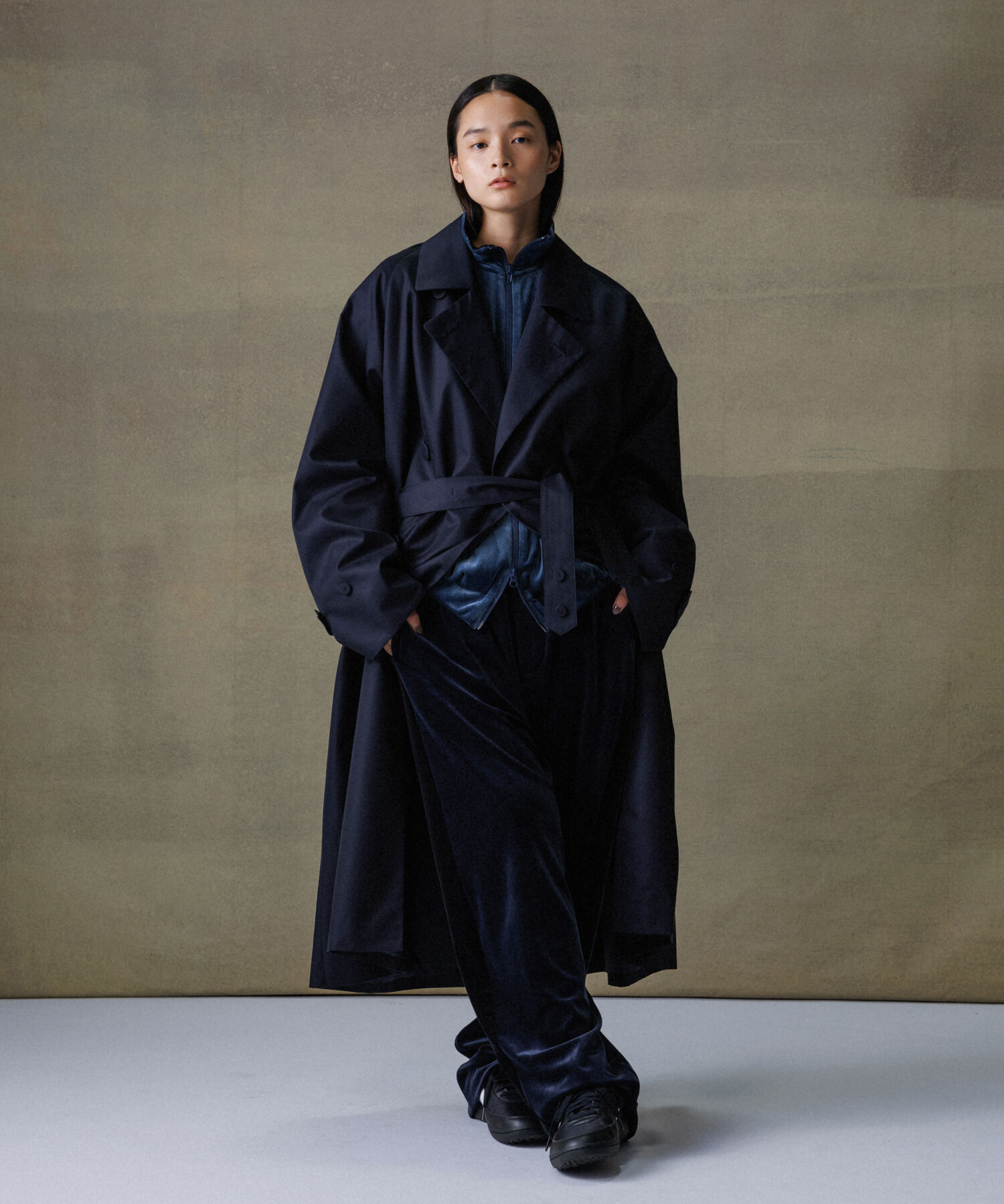 ADAM ET ROPE'「《撥水》ライトウェイトギャバ オーバーサイズ ロング トレンチコート / ユニセックス」|トレンチコート|