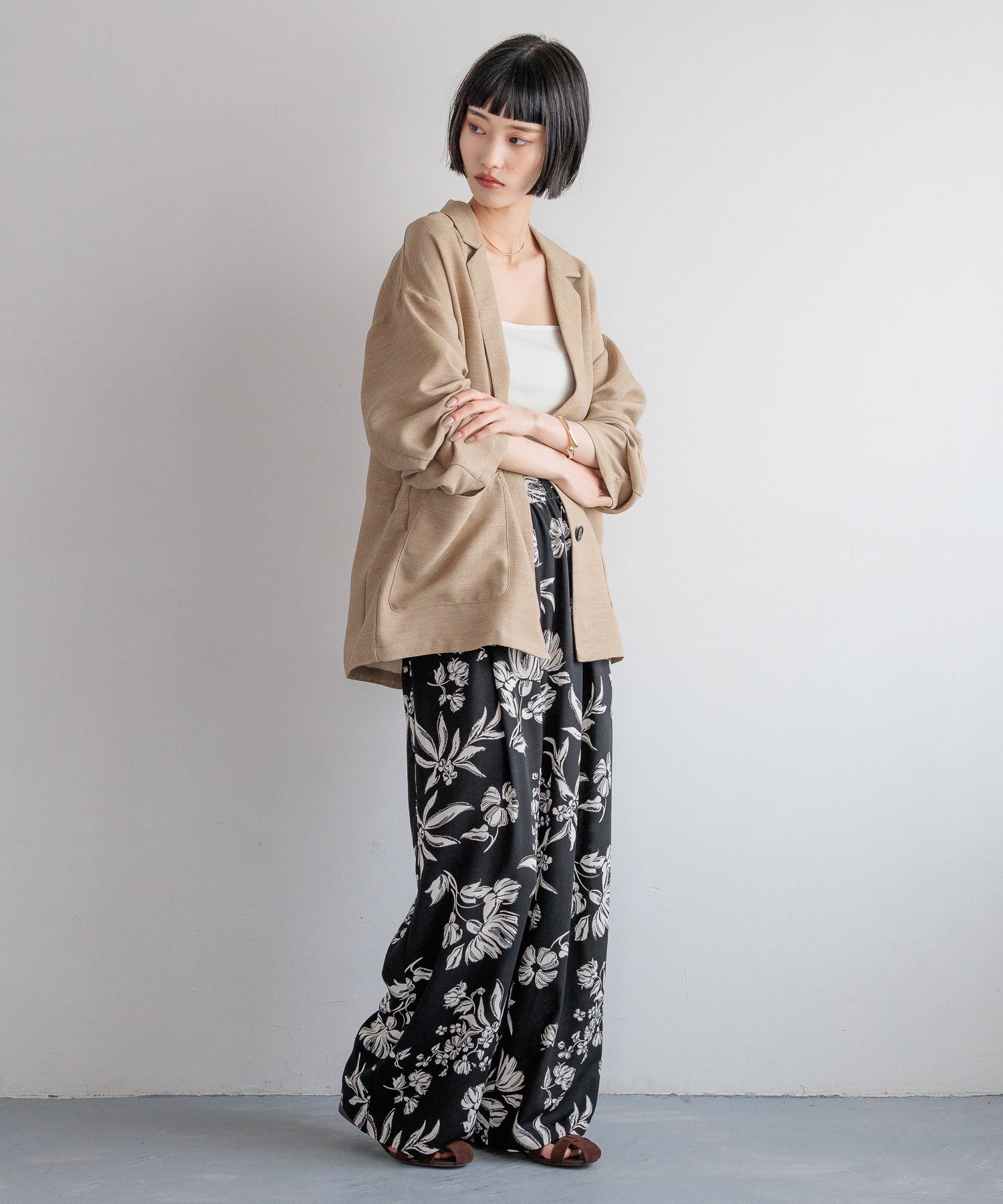 LOWRYS FARM「タックワイドイージーパンツ」|チノ|