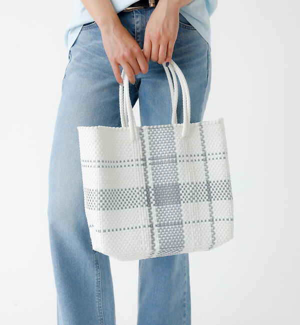 Rouge vif「【MOON BIRD/ムーンバード】手編みのメルカドバッグM/手編み/正方形【W」|トートバッグ|ホワイト系その他2