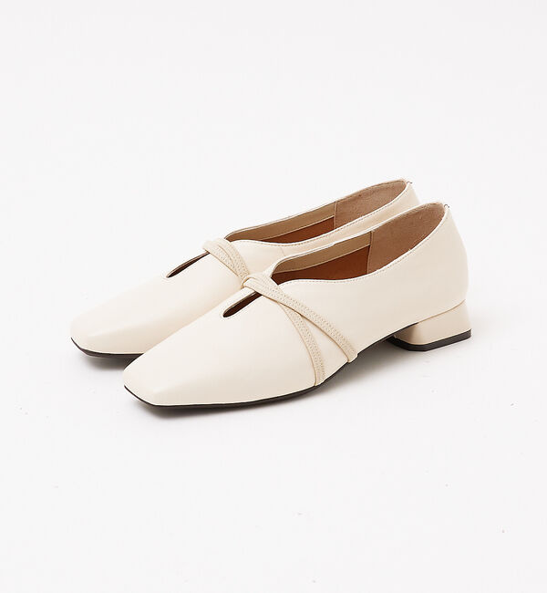 AU BANNISTER「【YouTuber紹介】ストラップソフトレザー フラットシューズ」|その他|