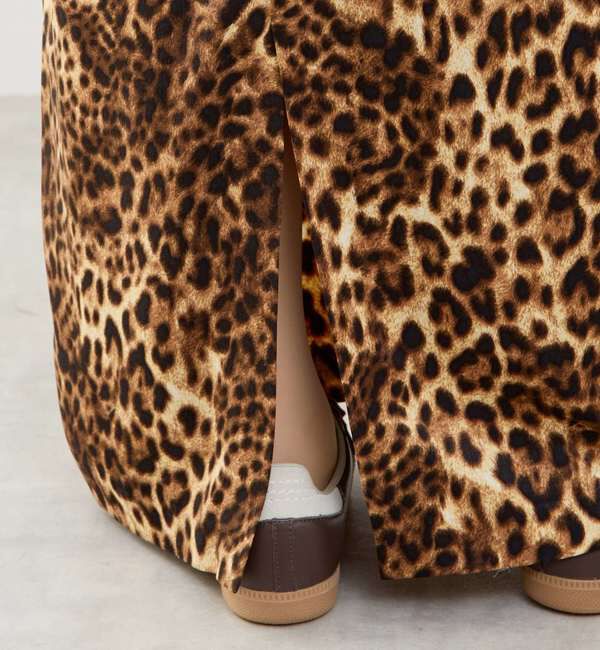 SOFFITTO「上品な光沢感のIラインスカート」|スカート|