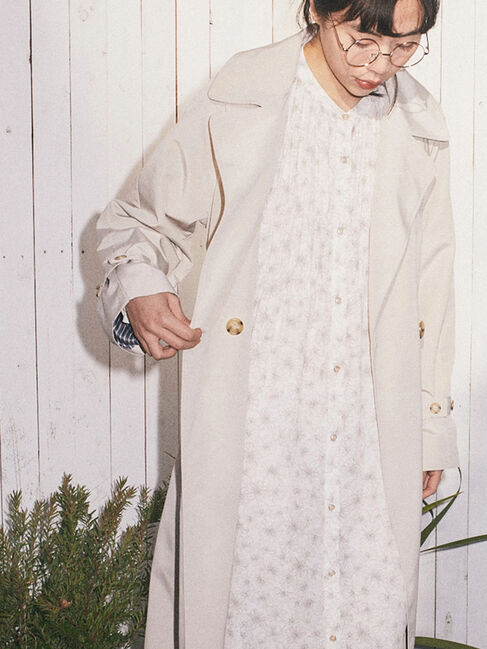 earth music&ecology「シャーリングギャザーワンピース(フラワー)」|ワンピース|ベージュ