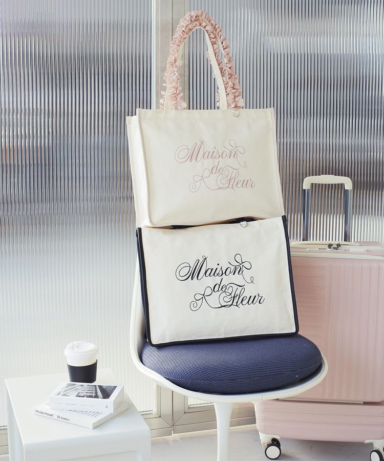 Maison de FLEUR「ロゴ刺繍フリルハンドル帆布キャリーオンバッグ」|トートバッグ|