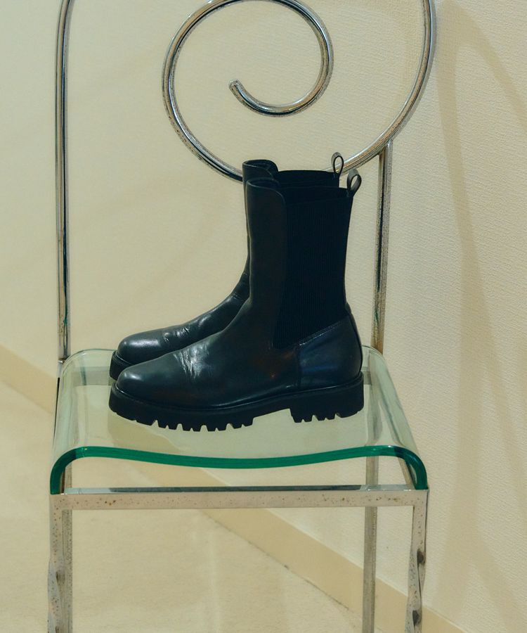 YECCA VECCA「【CLASSY.掲載】サイドゴアミドル丈ブーツ」|ショートブーツ|Black