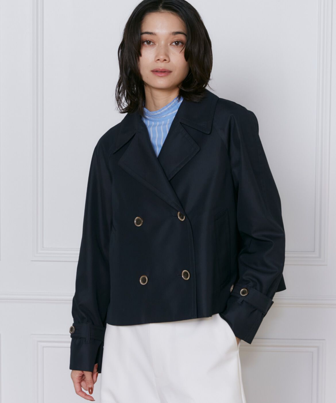 INED「《大きいサイズ》ショートトレンチコート」|トレンチコート|ネイビー