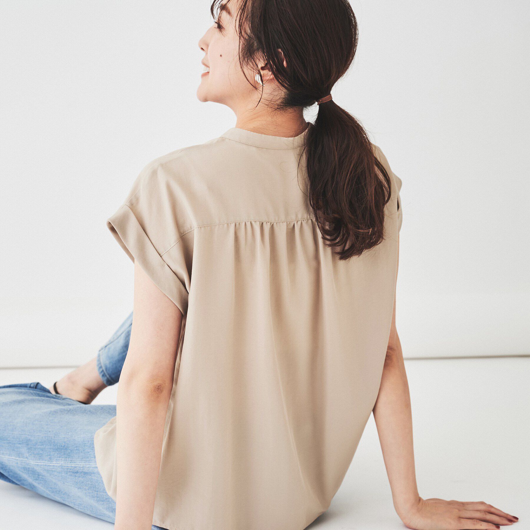 UNTITLED「【華やか／夏ブラウス】半袖フリルブラウス」|シャツ・ブラウス|