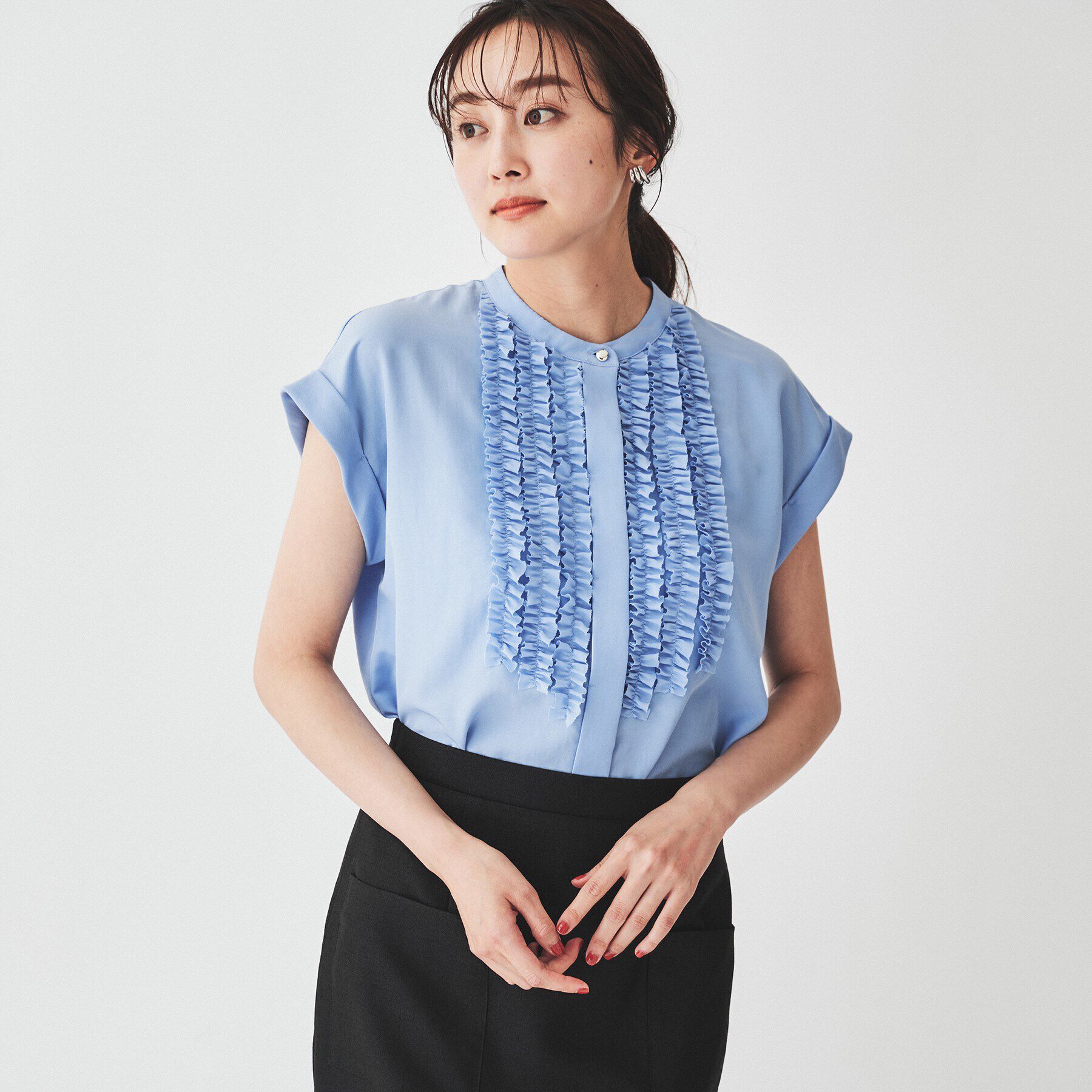 UNTITLED「【華やか／夏ブラウス】半袖フリルブラウス」|シャツ・ブラウス|