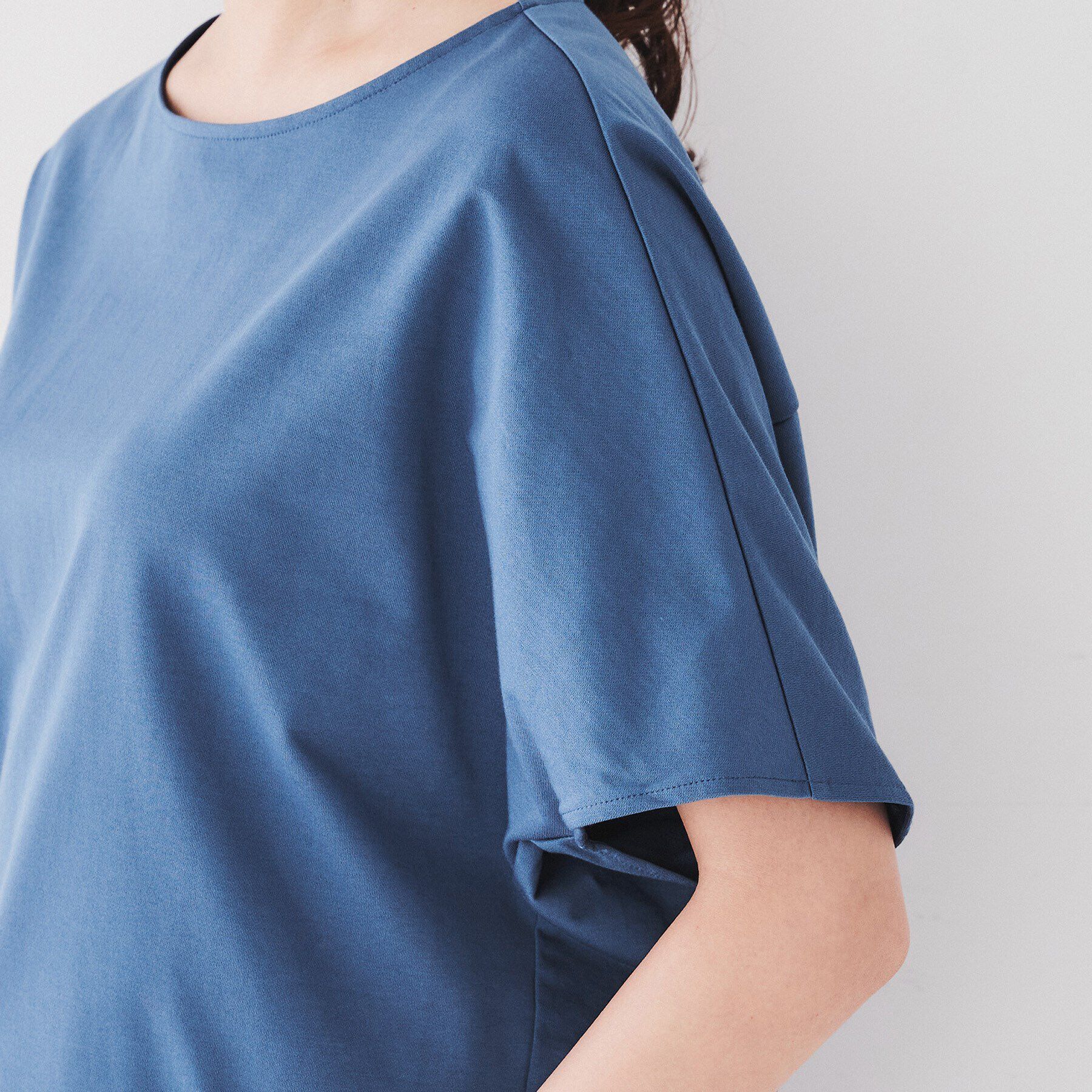 UNTITLED「【オシャレに体型カバー】ミニ裏毛ハイゲージカットソー」|Tシャツ・カットソー|