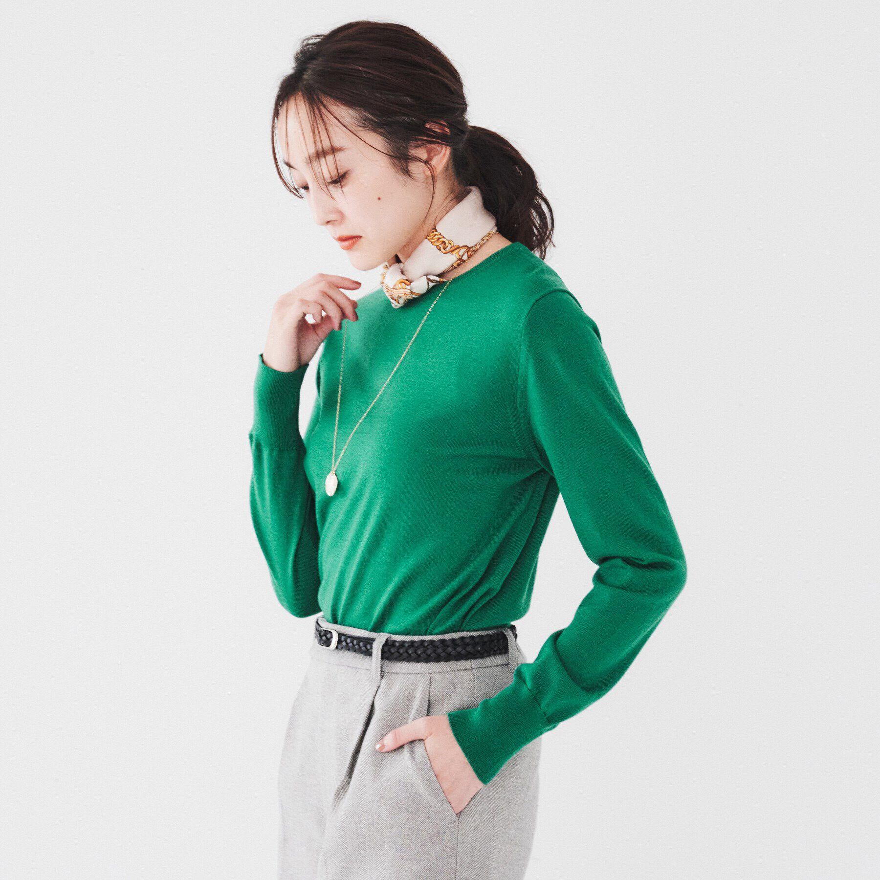 UNTITLED「【アンサンブル可能/8色展開】ウール クルーネックプルオーバーニット」|ニット・セーター|