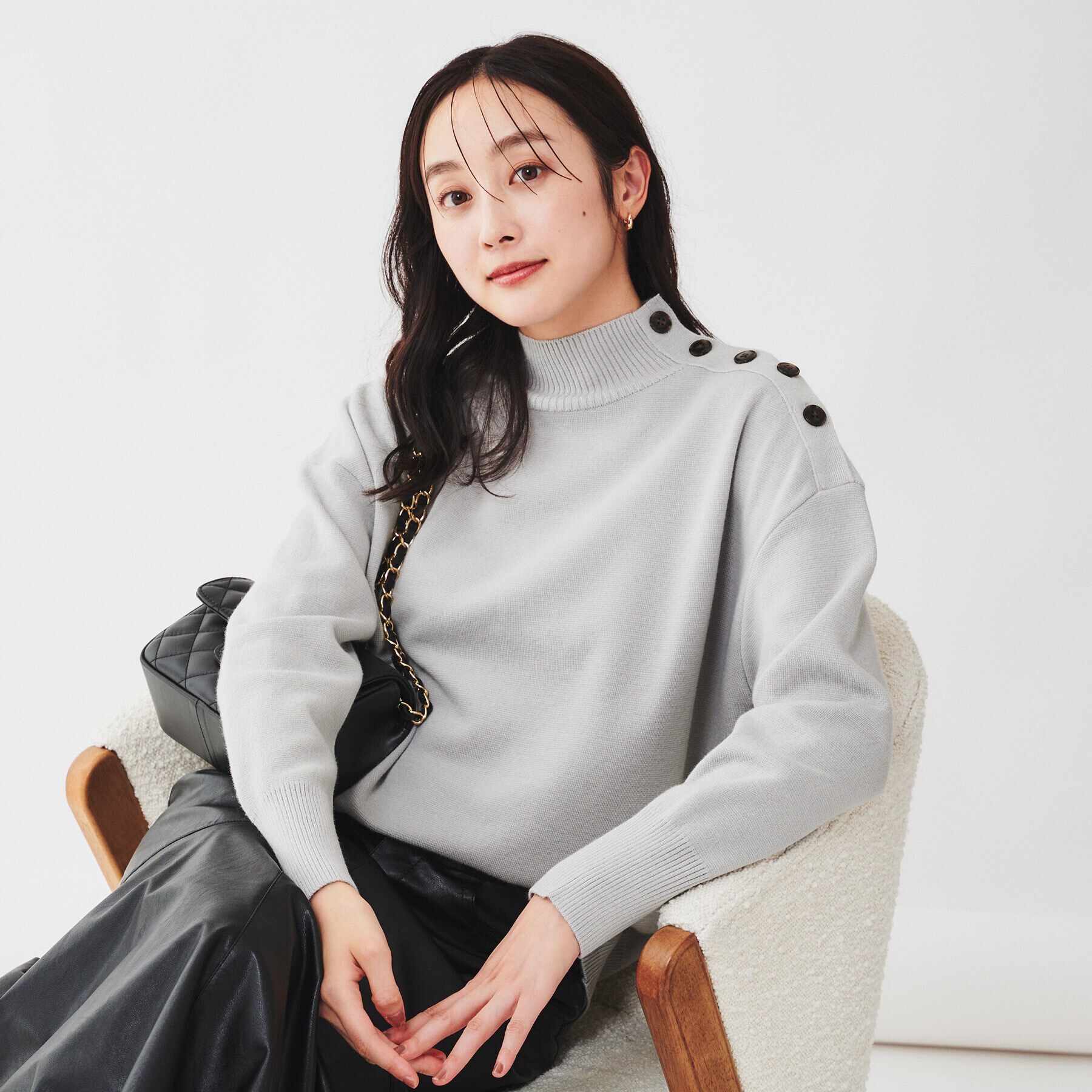 UNTITLED「【日本製／洗える】ミラノリブ 肩ボタンプルオーバーニット」|ニット・セーター|グレージュ(050)