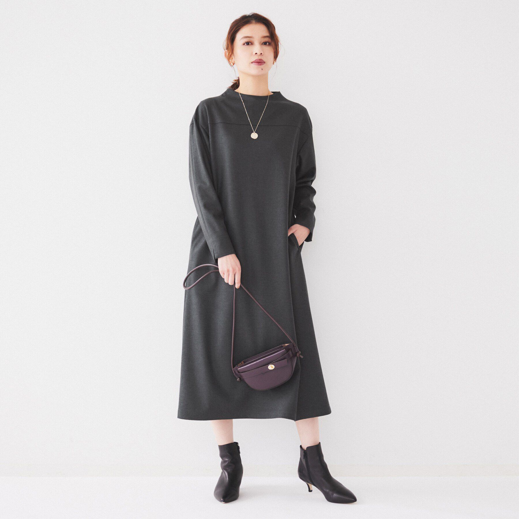 UNTITLED「【ポケットあり/きれいめ】ベルト付きモックネックワンピース」|ワンピース|