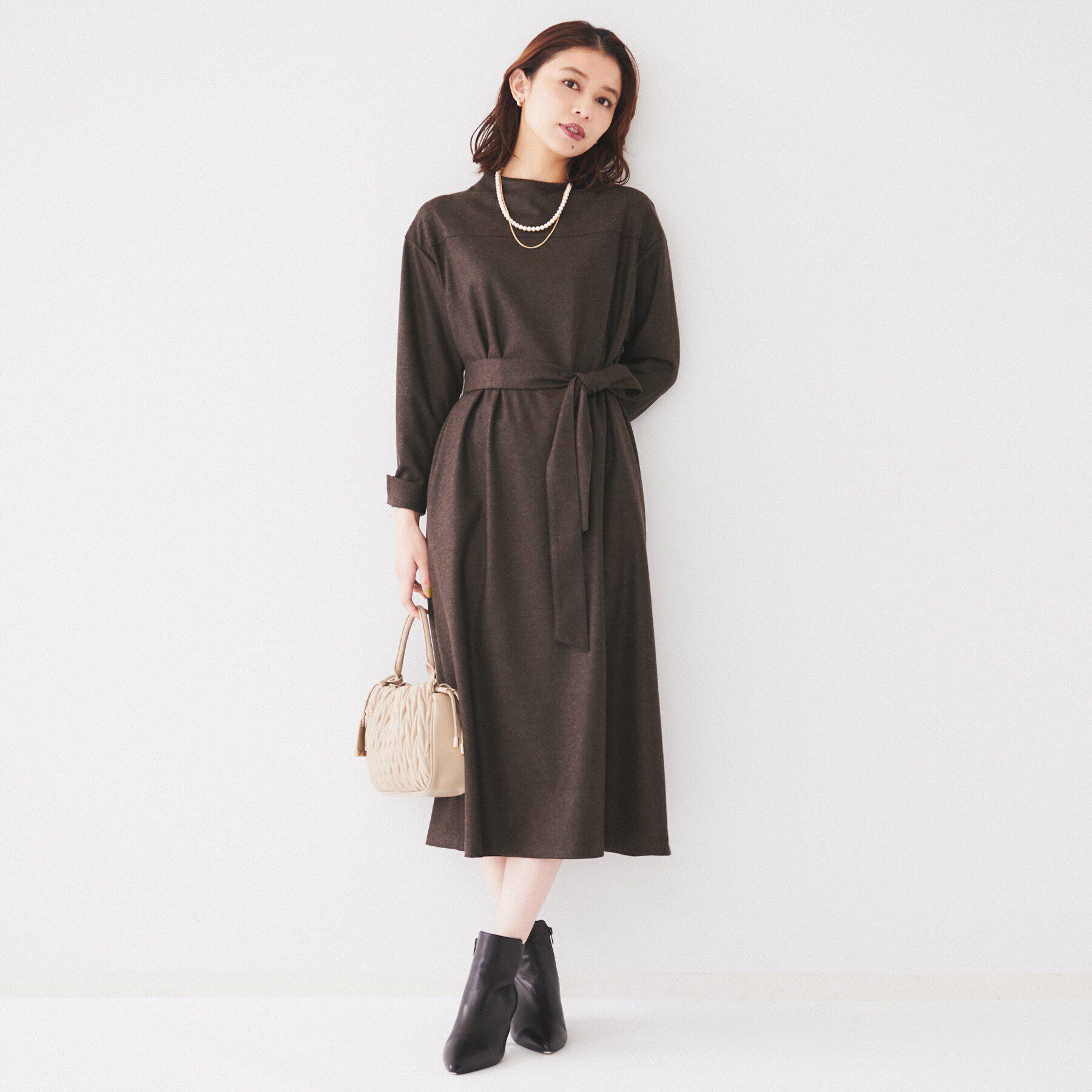 UNTITLED「【ポケットあり/きれいめ】ベルト付きモックネックワンピース」|ワンピース|