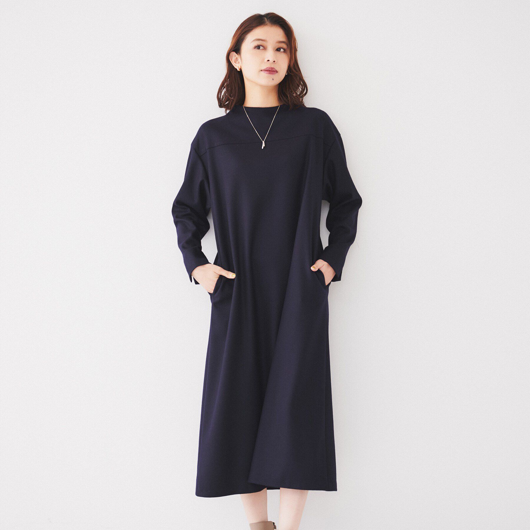 UNTITLED「【ポケットあり/きれいめ】ベルト付きモックネックワンピース」|ワンピース|ネイビー(094)