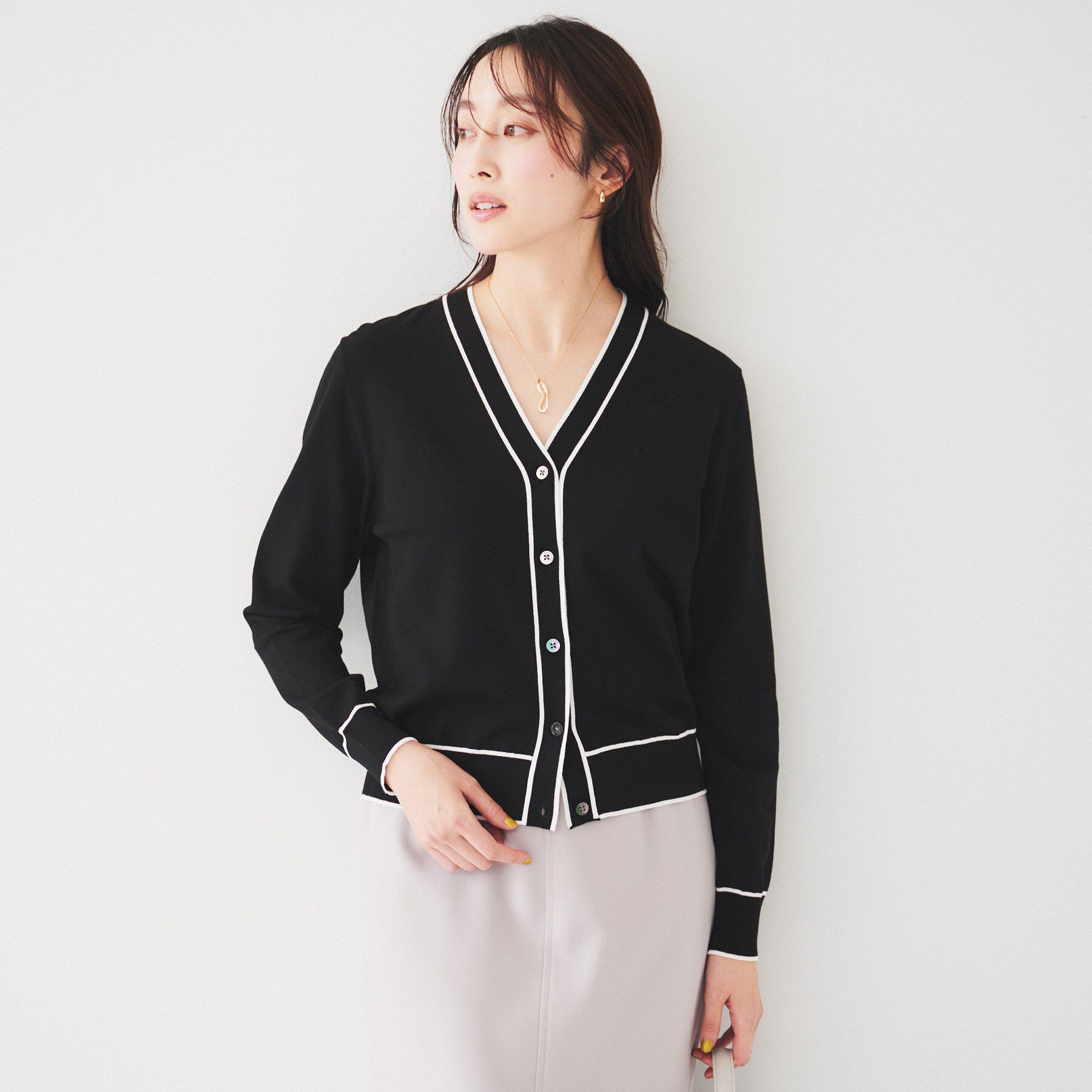 UNTITLED「【アンサンブル可能】配色Vネックカーディガン」|カーディガン|