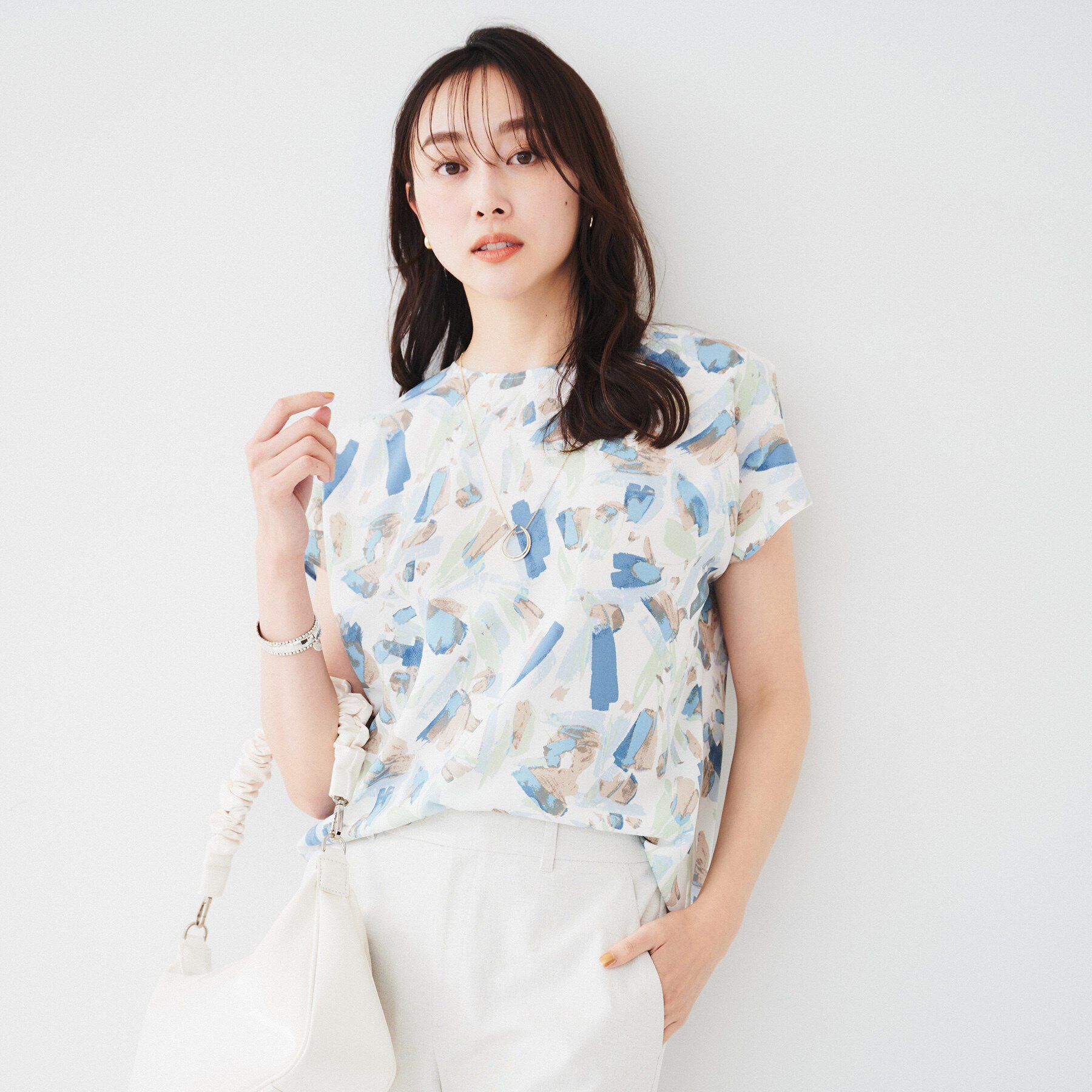 UNTITLED「【オンオフ使える/手洗い可】ペイントプリントブラウス」|シャツ・ブラウス|