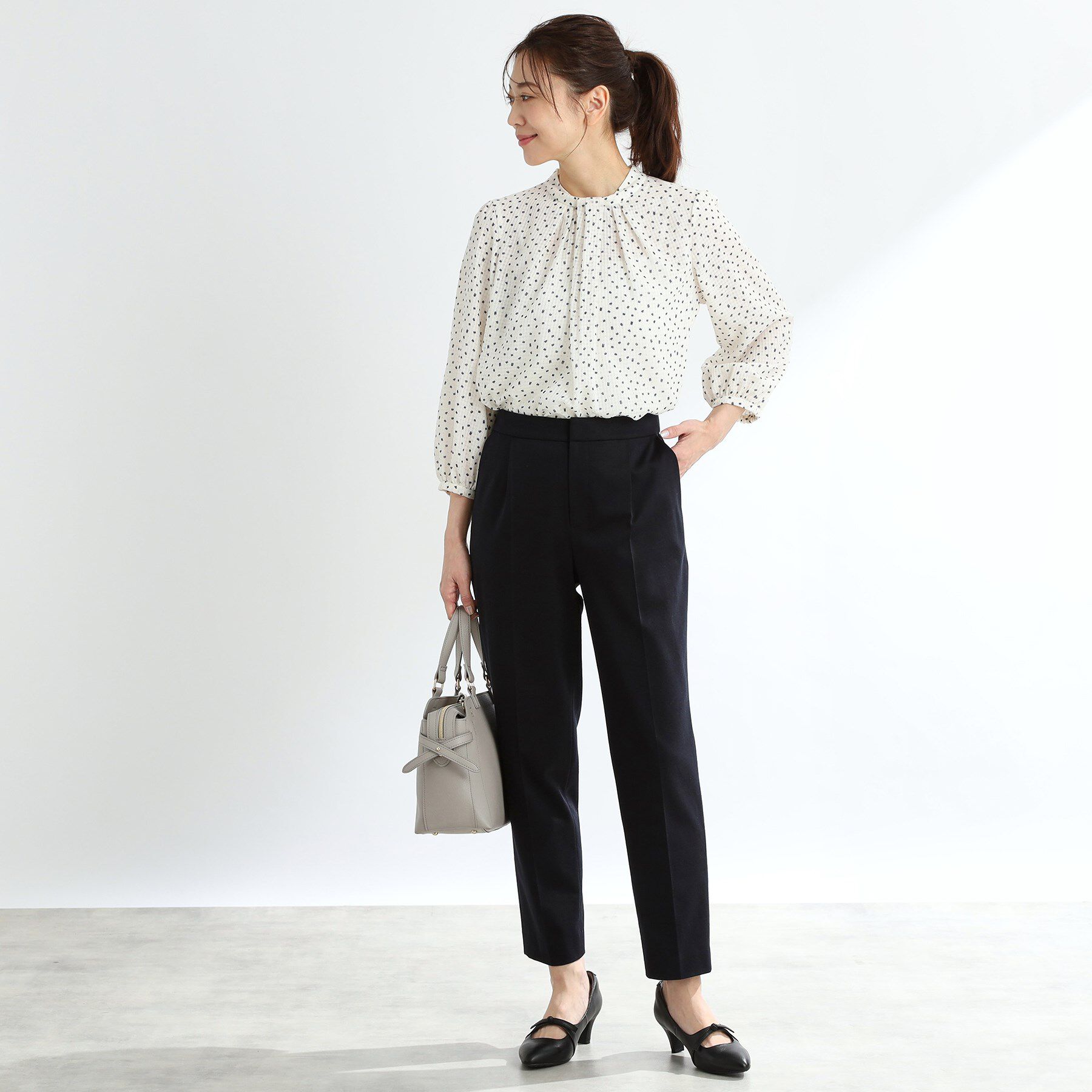 Reflect「【マシンウォッシュ可／セットアップ可能】コツキ柄プリントブラウス」|シャツ・ブラウス|