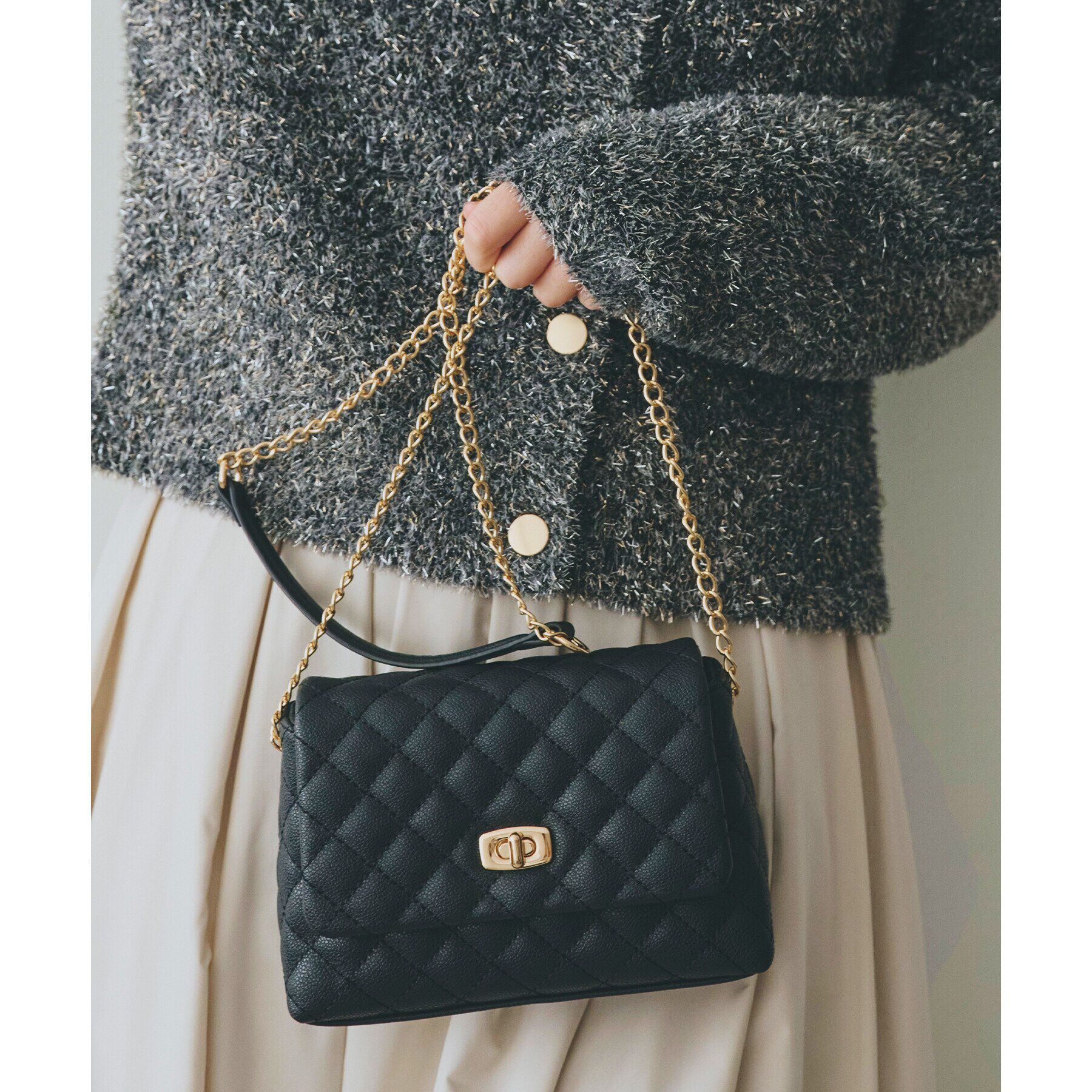 grove「【雑誌掲載】キルトフラップチェーンミニショルダー」|ショルダー・メッセンジャー|ブラック(019)