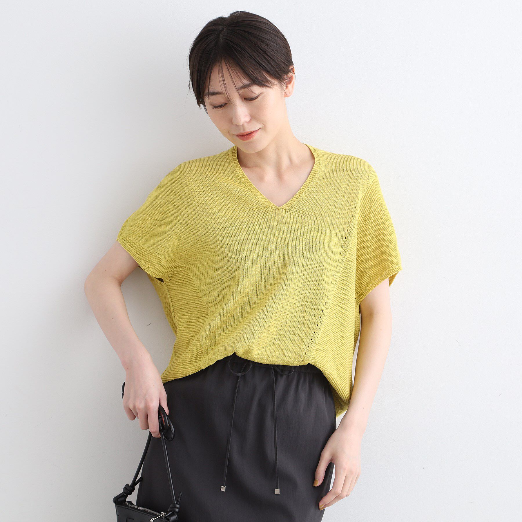 INDIVI「【洗える／サマーニット】無縫製ペーパーヤーンアシメ編地ニット」|ニット・セーター|マスタード(033)
