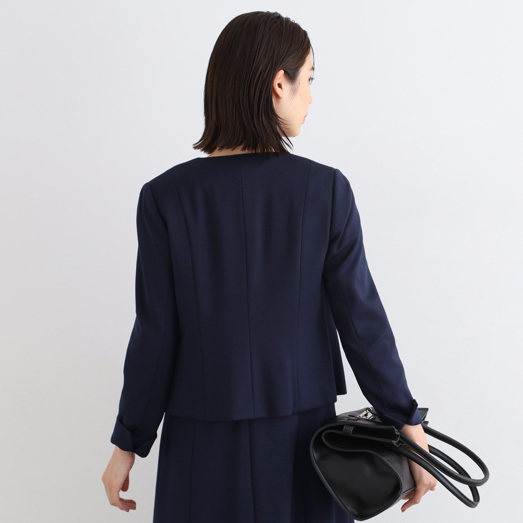 INDIVI「【定番スーツ／ジャージ素材】ウエスト切り替えノーカラージャケット」|スーツ|