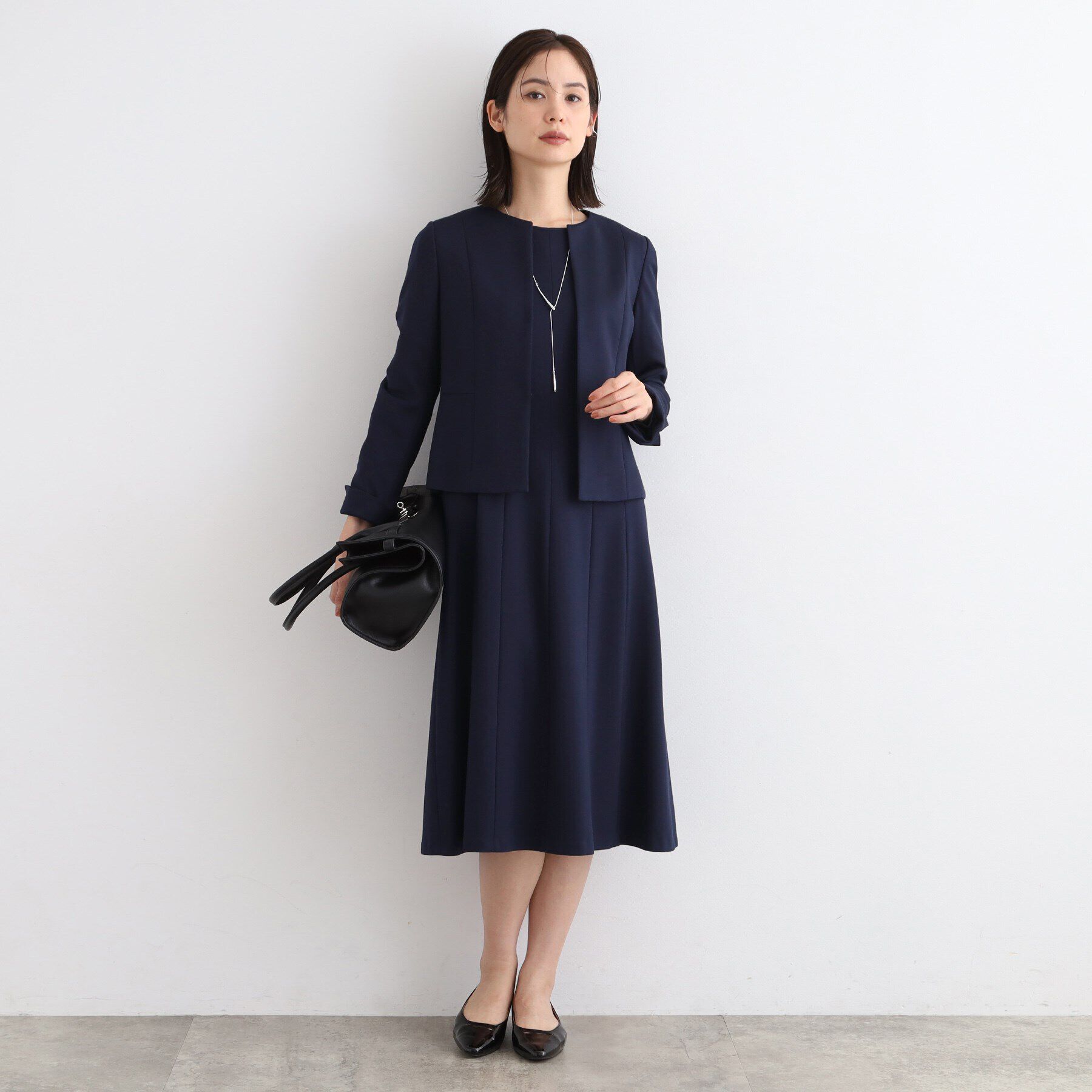 INDIVI「【定番スーツ／ジャージ素材】ウエスト切り替えノーカラージャケット」|スーツ|