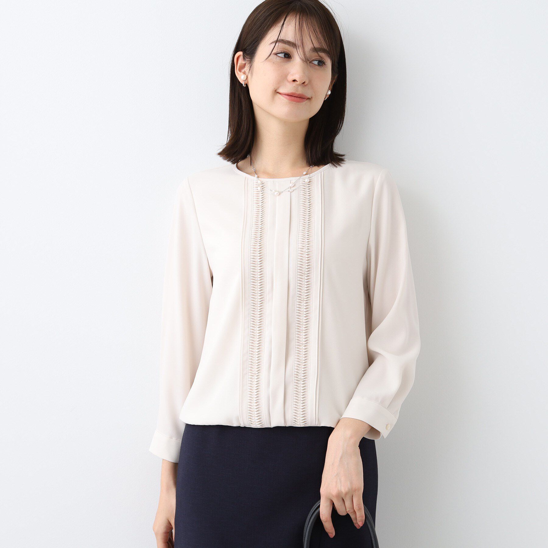 INDIVI「【洗える／UVケア】ピンタックブラウス」|シャツ・ブラウス|ライトベージュ(05