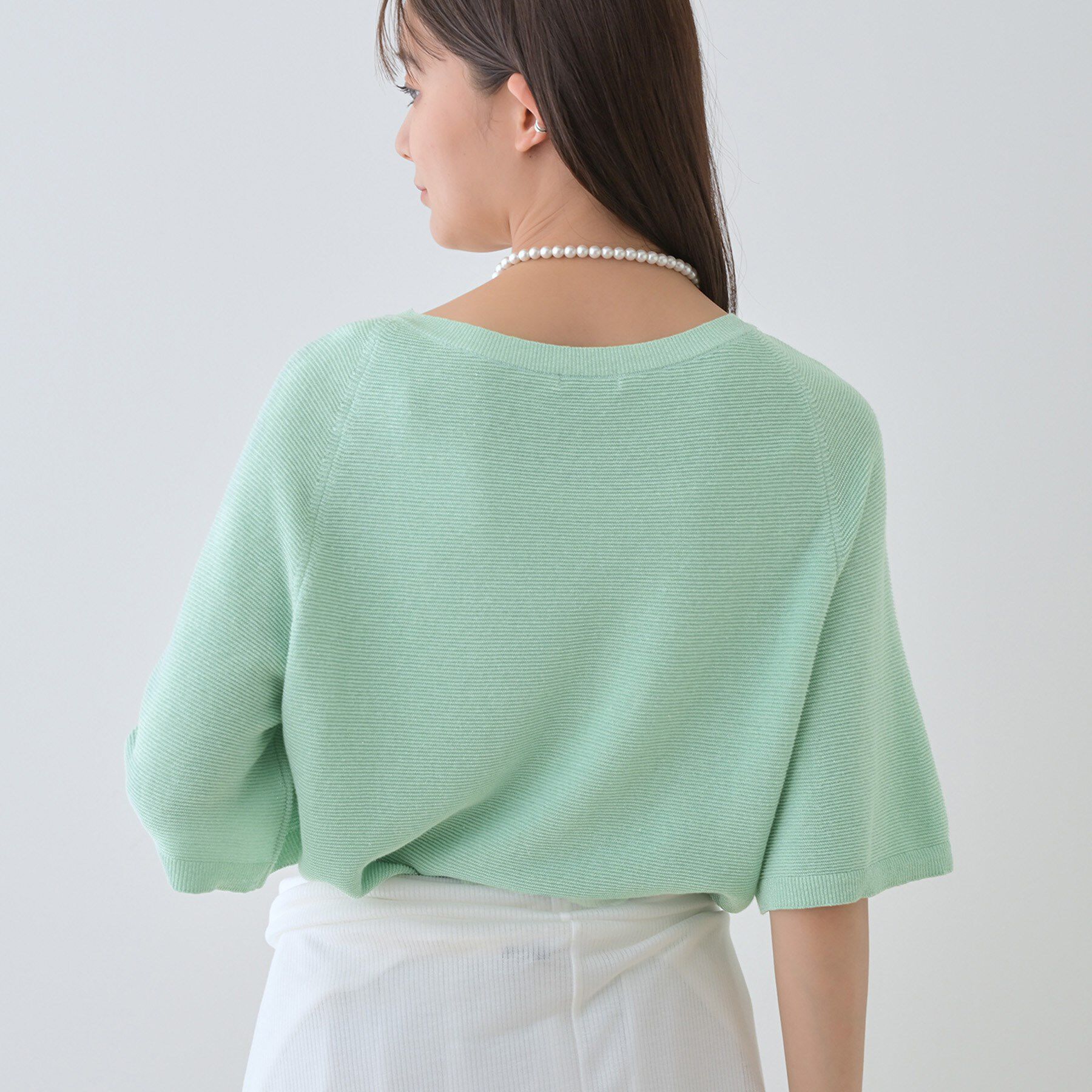 INDIVI「新色登場！【上品ラメ素材】フレアスリーブニット」|ニット・セーター|