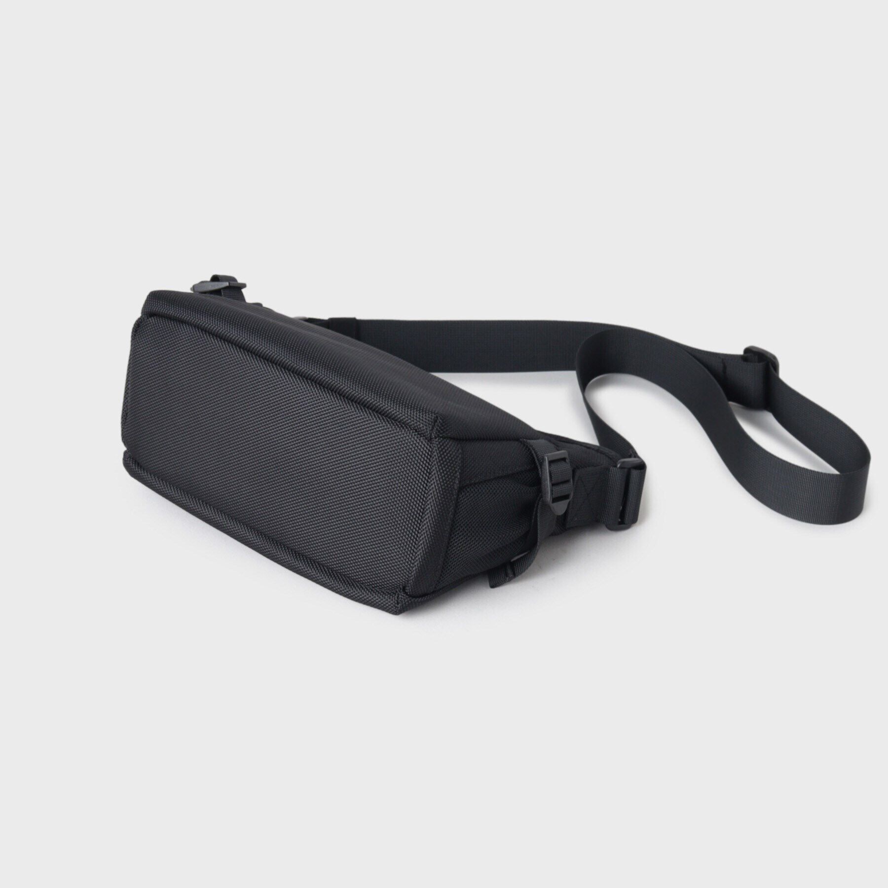 TAKEO KIKUCHI「ラージキャパシティ― デイリーショルダーバッグ」|ショルダー・メッセンジャー|