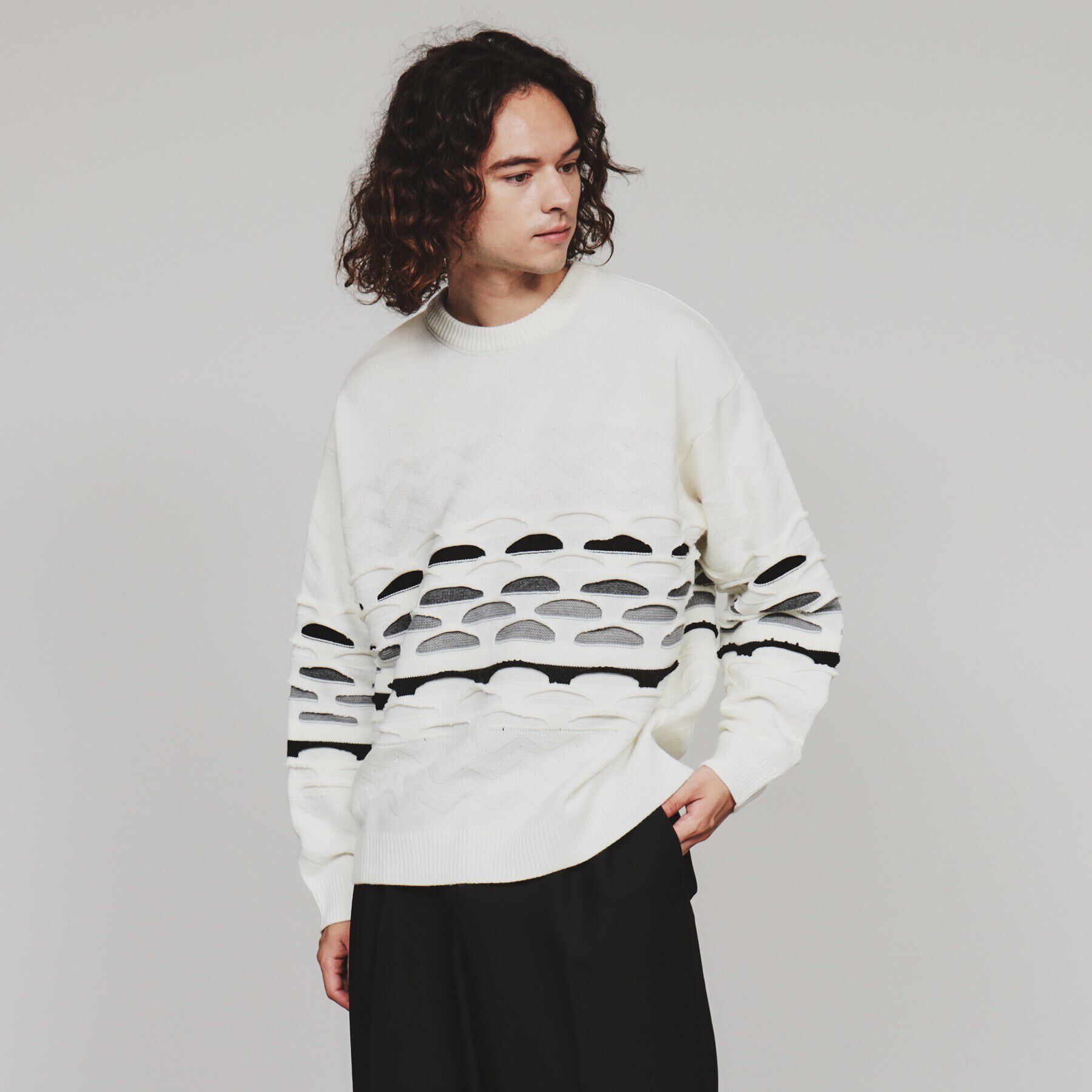 tk.TAKEO KIKUCHI「クージー柄ニットプルオーバー」|ニット・セーター|オフホワイト(003