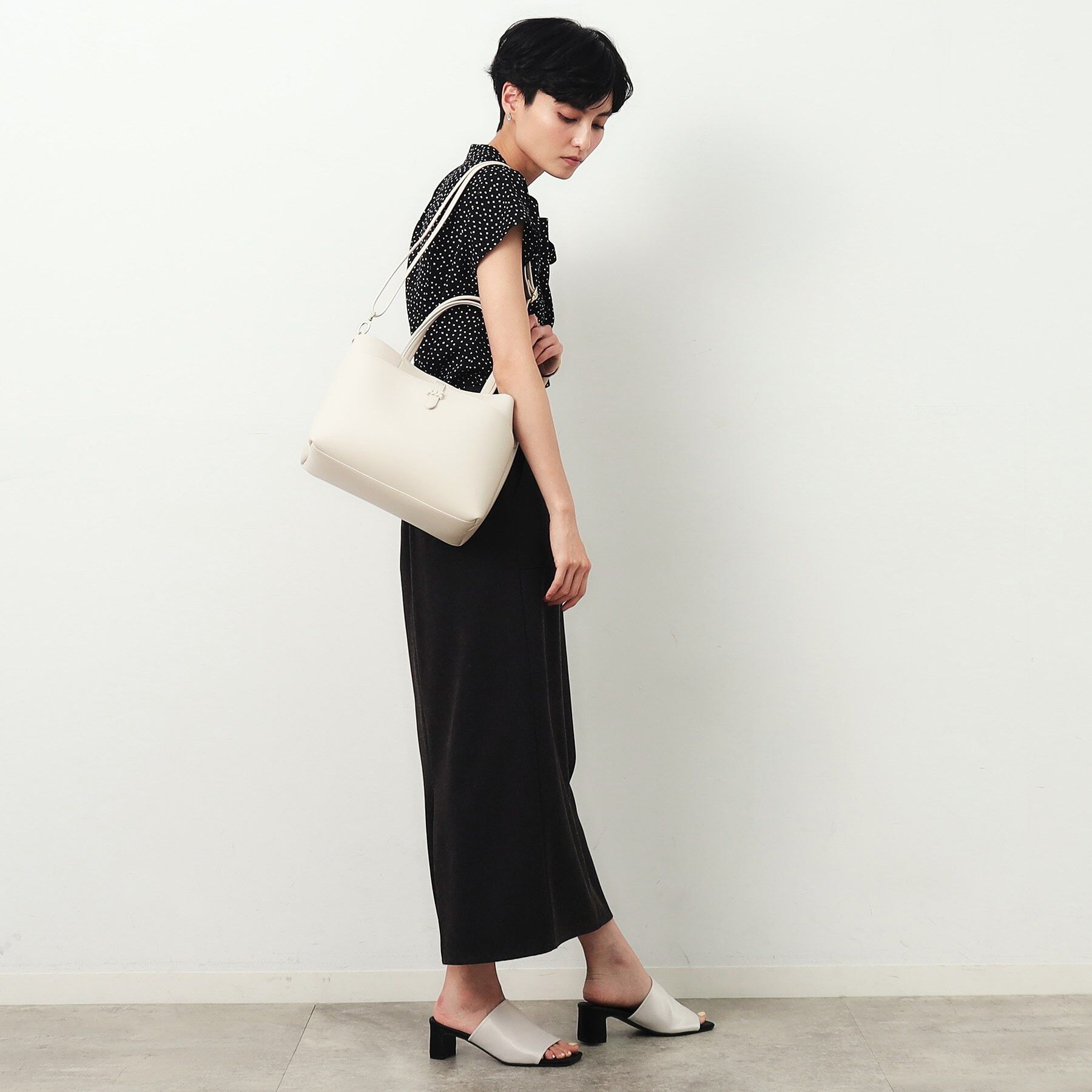 OPAQUE.CLIP「【2WAY】フロントベルトミドルトートバッグ」|トートバッグ|