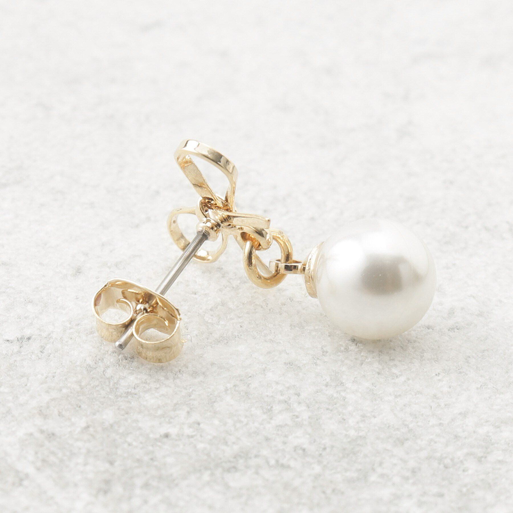 OPAQUE.CLIP「リボンフェイクパールピアス」|ピアス|