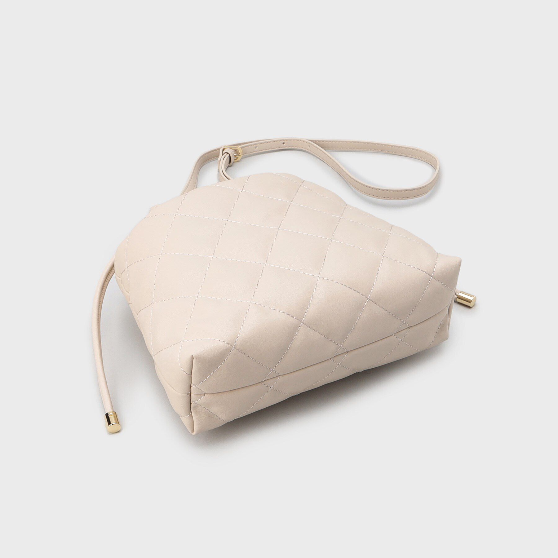 OPAQUE.CLIP「【長さ調整可能】キルティング巾着ショルダーバッグ」|ショルダー・メッセンジャー|