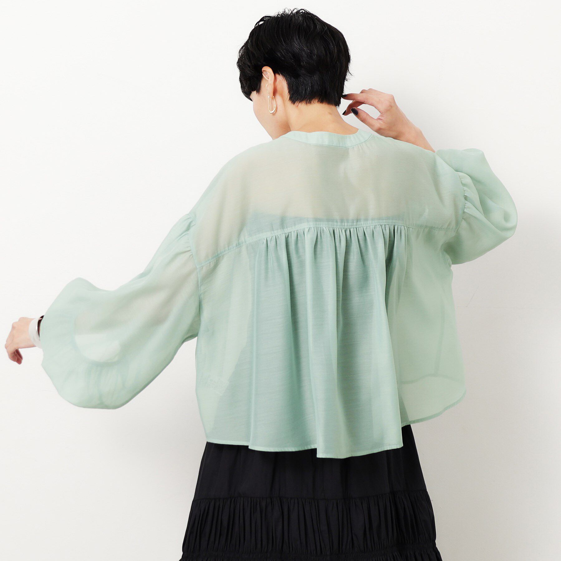 OPAQUE.CLIP「シアーバルーンボリュームスリーブブラウス【洗濯機洗い可】」|シャツ・ブラウス|