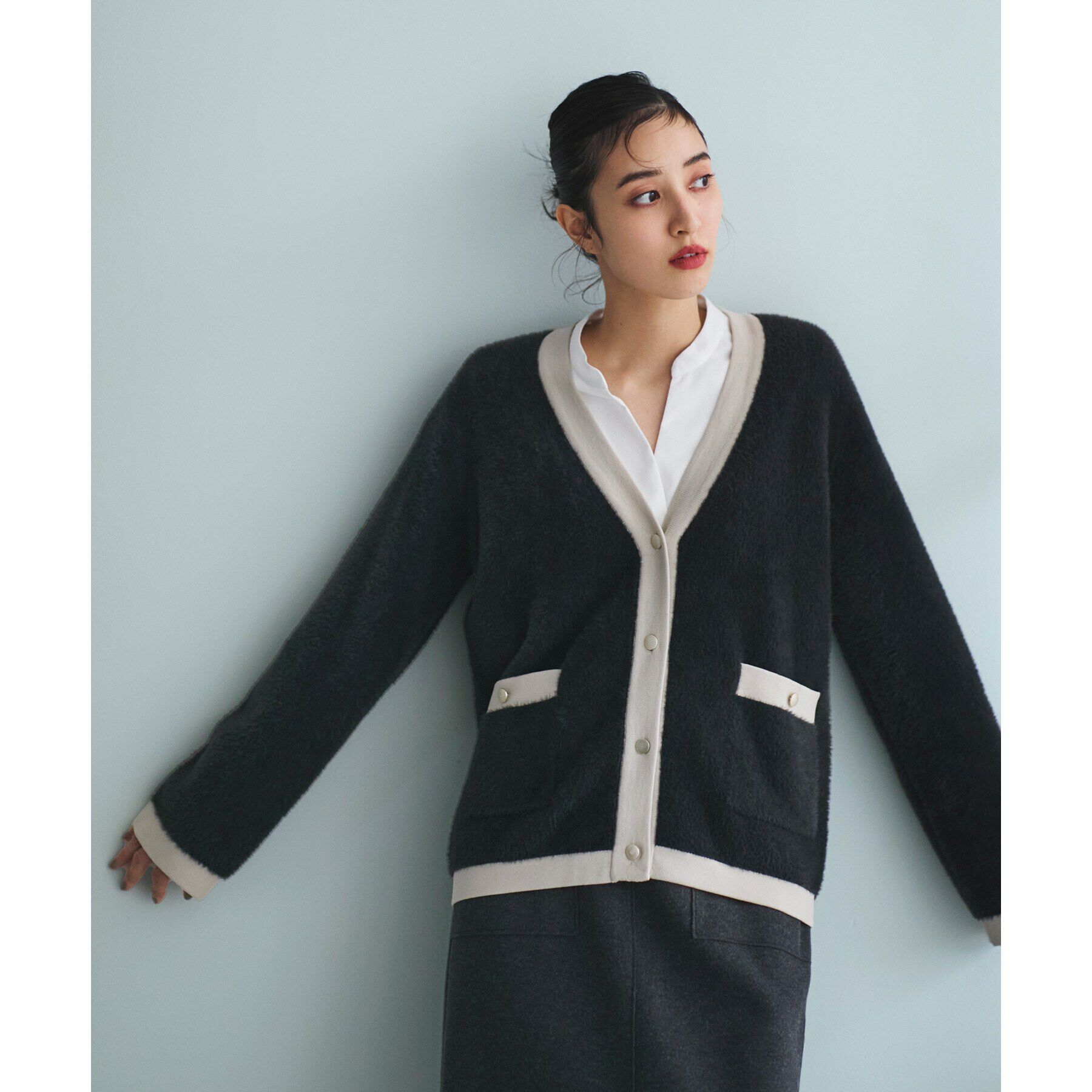 OPAQUE.CLIP「フェザーヤーン配色Vネックカーディガン【洗濯機洗い可】」|カーディガン|